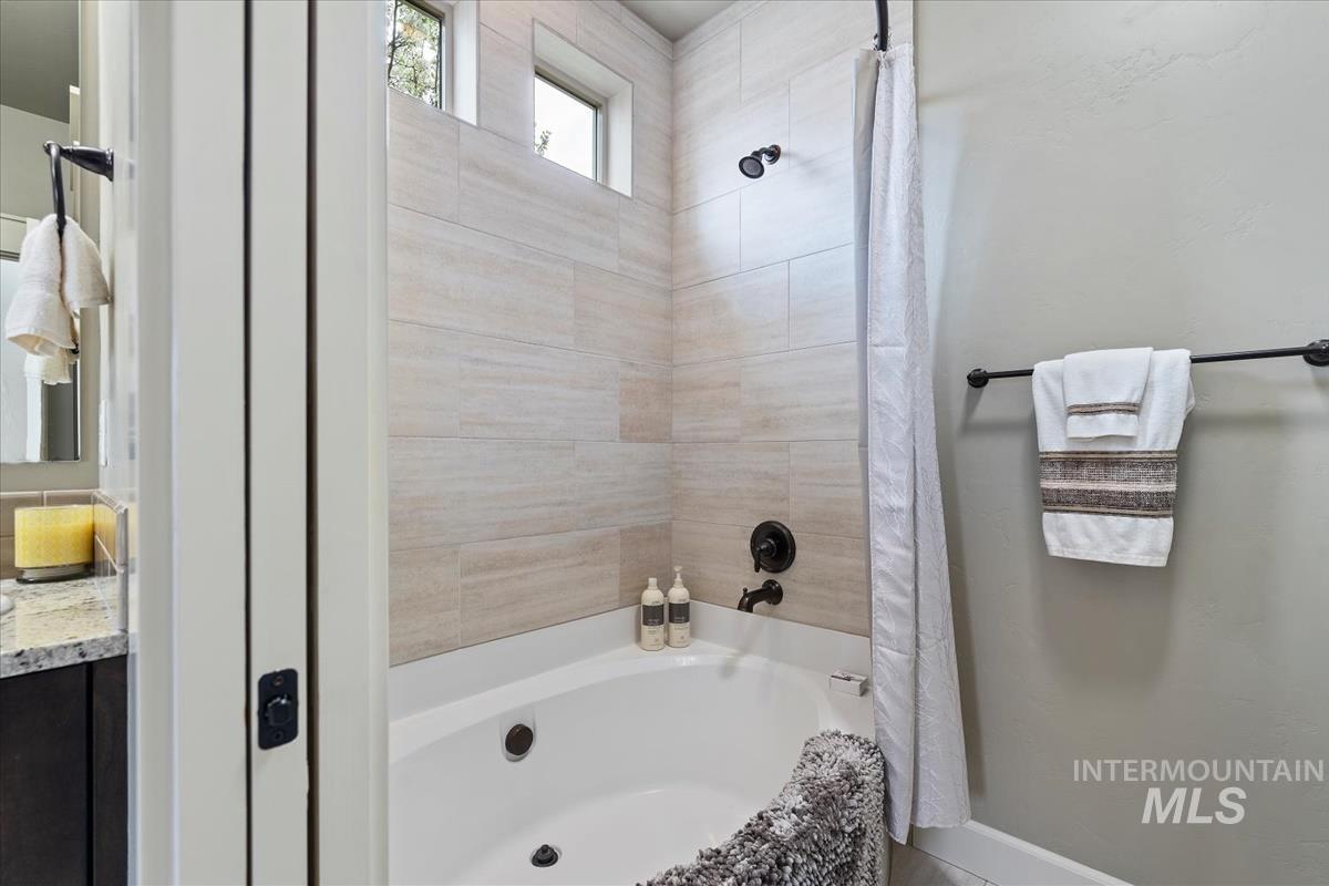 4061 W Highland Fall Ct, Meridian, Idaho 83646, 3 Bedrooms, 2.5 Bathrooms, Residential For Sale, Price $849,900,MLS 98980288