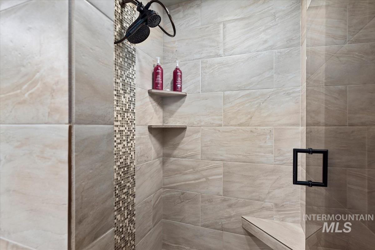 4061 W Highland Fall Ct, Meridian, Idaho 83646, 3 Bedrooms, 2.5 Bathrooms, Residential For Sale, Price $849,900,MLS 98980288