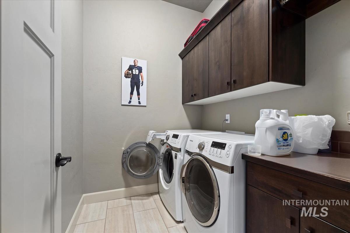 4061 W Highland Fall Ct, Meridian, Idaho 83646, 3 Bedrooms, 2.5 Bathrooms, Residential For Sale, Price $849,900,MLS 98980288