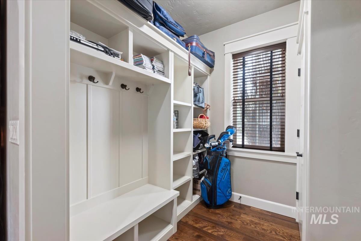 4061 W Highland Fall Ct, Meridian, Idaho 83646, 3 Bedrooms, 2.5 Bathrooms, Residential For Sale, Price $849,900,MLS 98980288