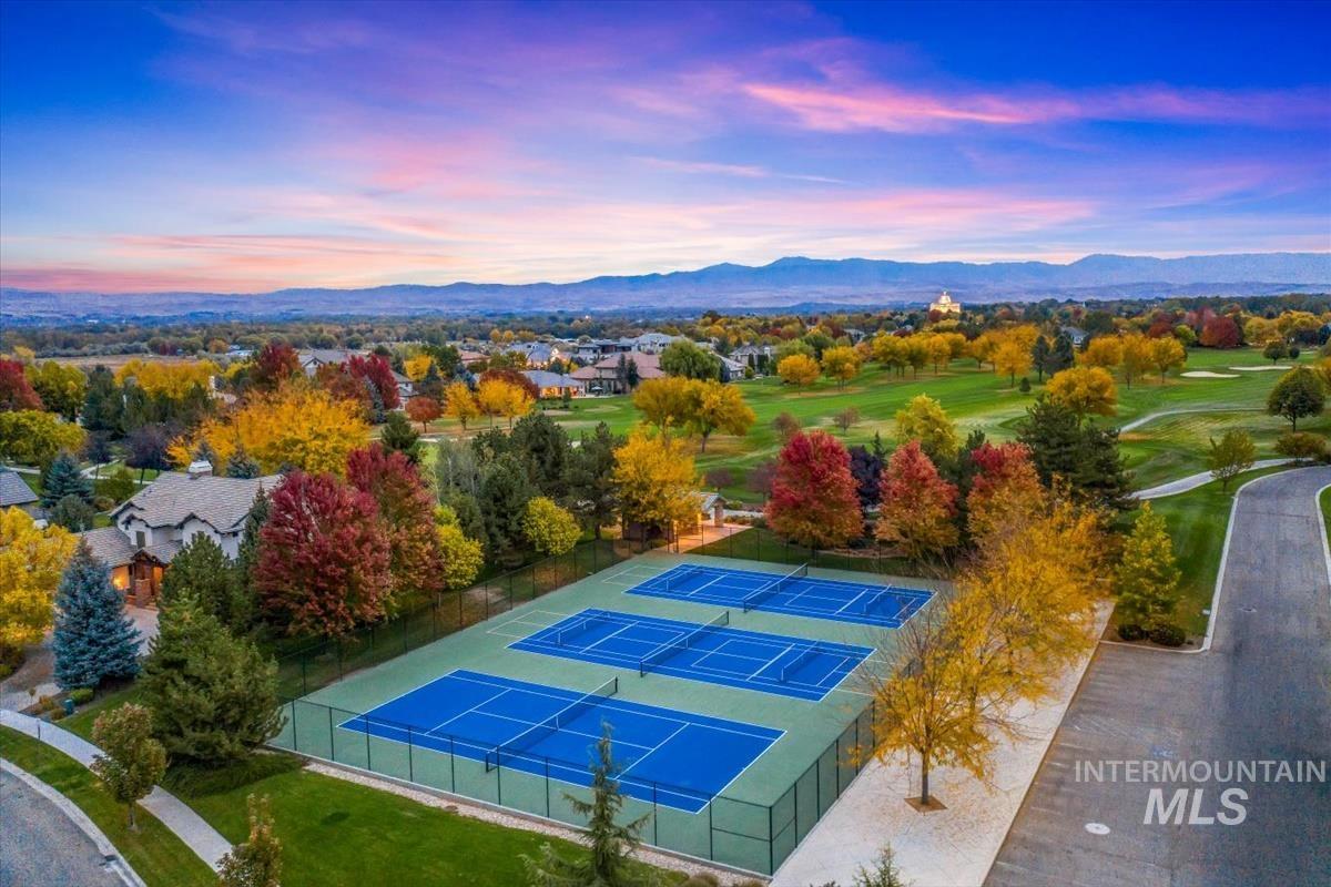 4061 W Highland Fall Ct, Meridian, Idaho 83646, 3 Bedrooms, 2.5 Bathrooms, Residential For Sale, Price $849,900,MLS 98980288