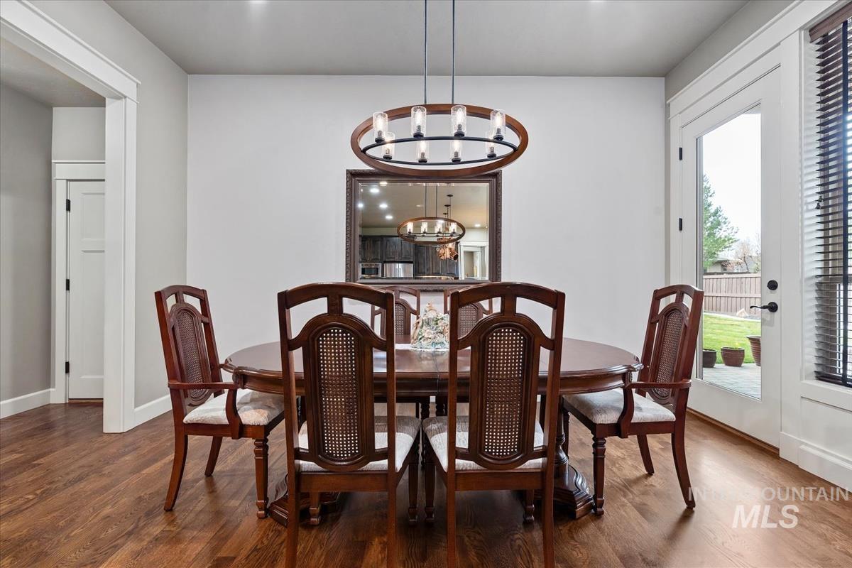 4061 W Highland Fall Ct, Meridian, Idaho 83646, 3 Bedrooms, 2.5 Bathrooms, Residential For Sale, Price $849,900,MLS 98980288