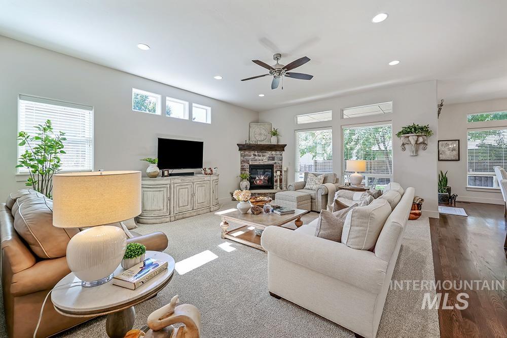 5893 N Senita Hills Ave, Meridian, Idaho 83646, 5 Bedrooms, 2.5 Bathrooms, Residential For Sale, Price $929,000,MLS 98980296