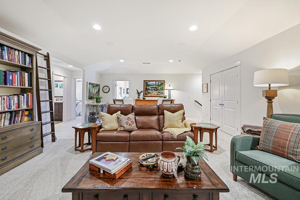 5893 N Senita Hills Ave, Meridian, Idaho 83646, 5 Bedrooms, 2.5 Bathrooms, Residential For Sale, Price $929,000,MLS 98980296