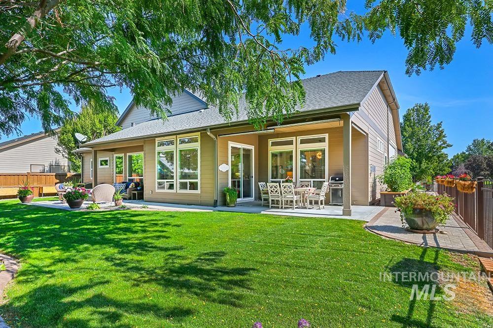 5893 N Senita Hills Ave, Meridian, Idaho 83646, 5 Bedrooms, 2.5 Bathrooms, Residential For Sale, Price $929,000,MLS 98980296