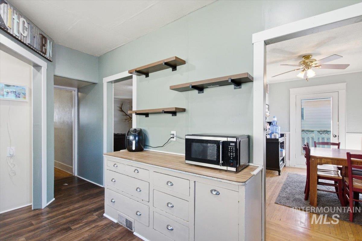 1434 Miller Avenue, Burley, Idaho 83318, 3 Bedrooms, 2 Bathrooms, Residential For Sale, Price $260,000, 98980299