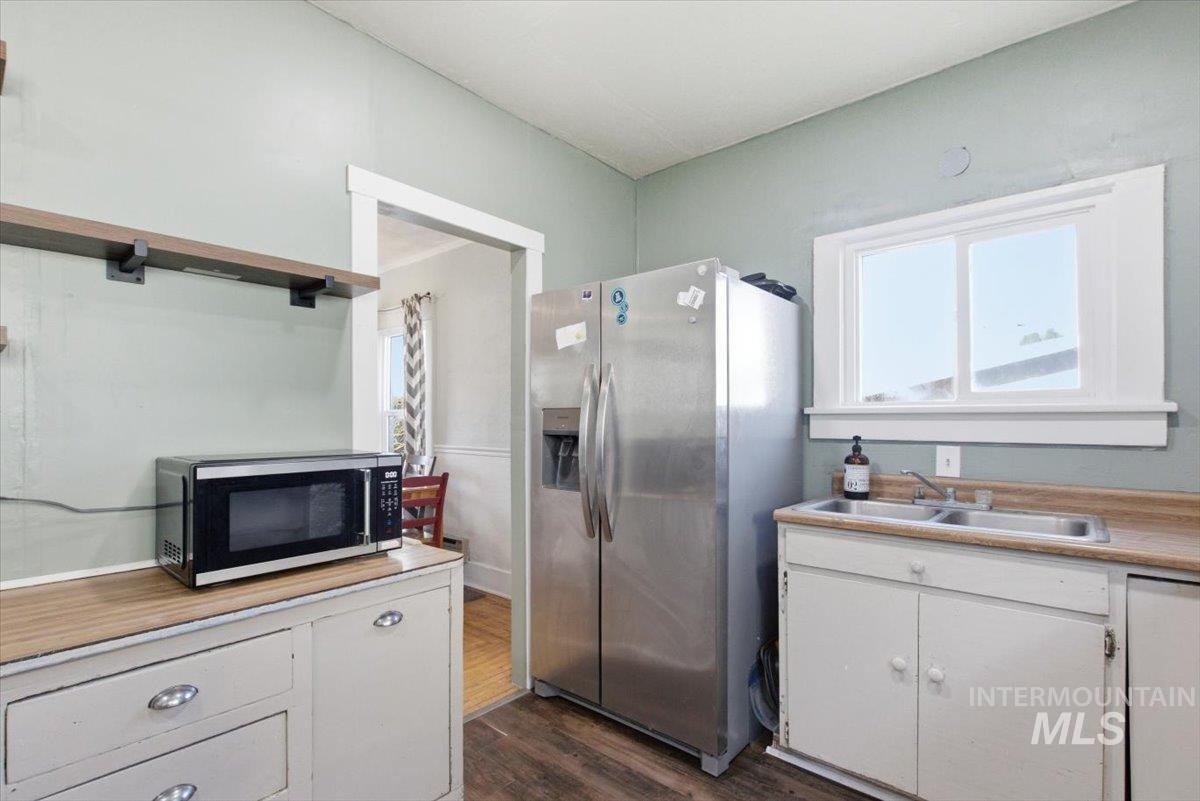 1434 Miller Avenue, Burley, Idaho 83318, 3 Bedrooms, 2 Bathrooms, Residential For Sale, Price $260,000, 98980299