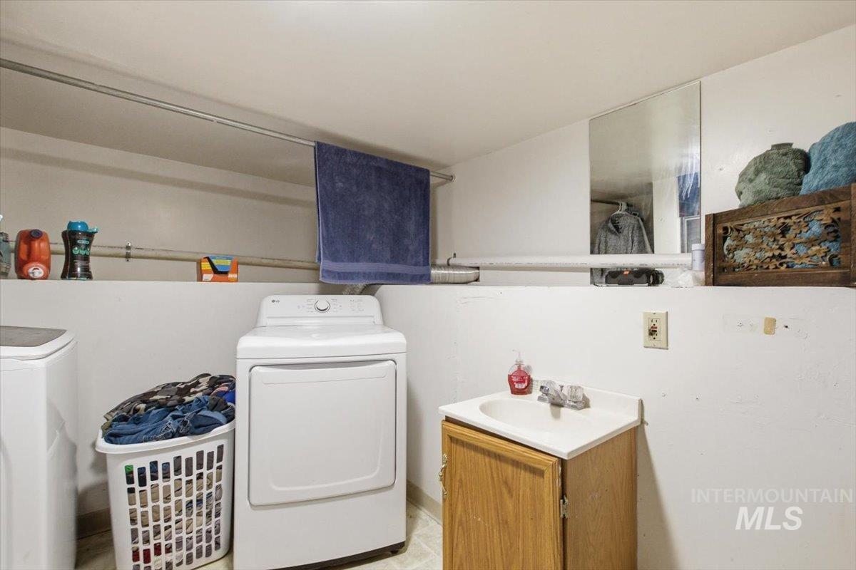 1434 Miller Avenue, Burley, Idaho 83318, 3 Bedrooms, 2 Bathrooms, Residential For Sale, Price $260,000, 98980299