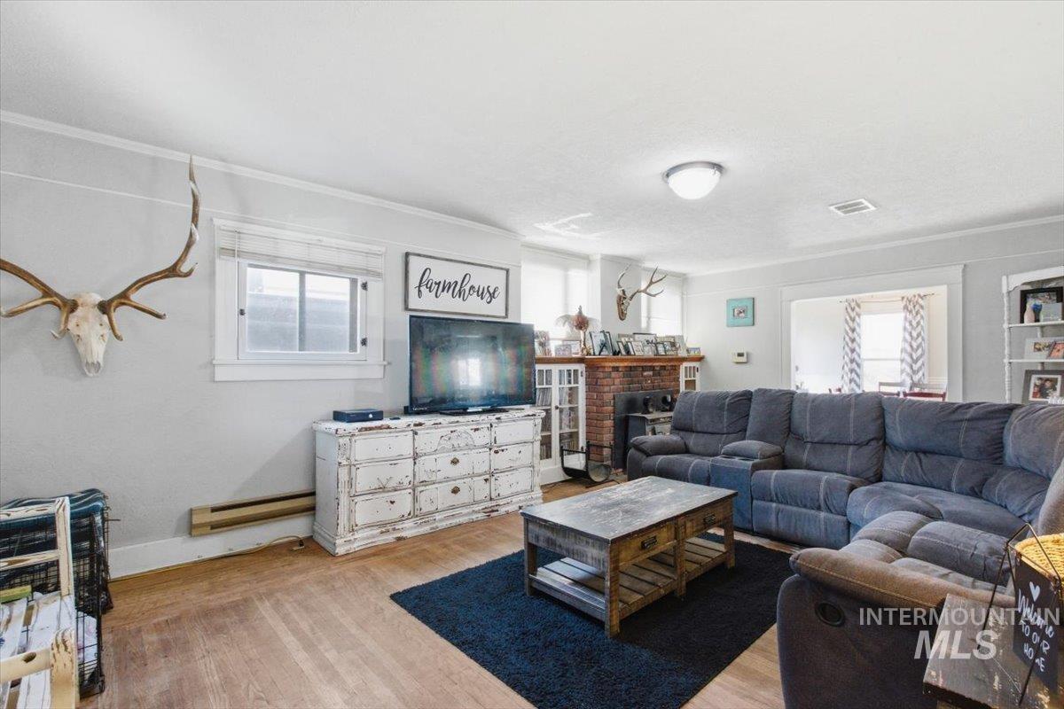 1434 Miller Avenue, Burley, Idaho 83318, 3 Bedrooms, 2 Bathrooms, Residential For Sale, Price $260,000, 98980299