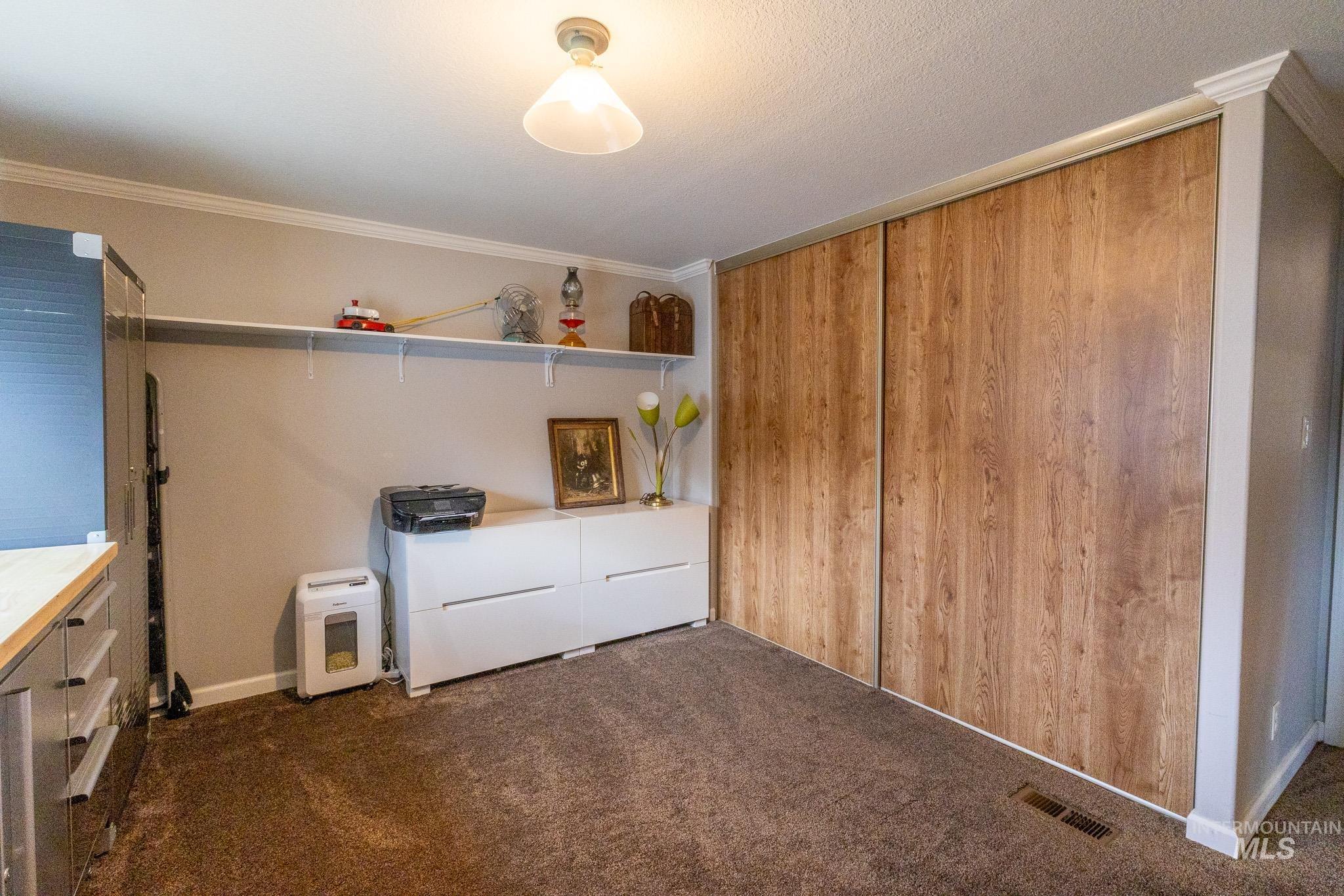 411 N Almon, Moscow, Idaho 83501, 2 Bedrooms, 2 Bathrooms, Residential For Sale, Price $130,000, 98980301