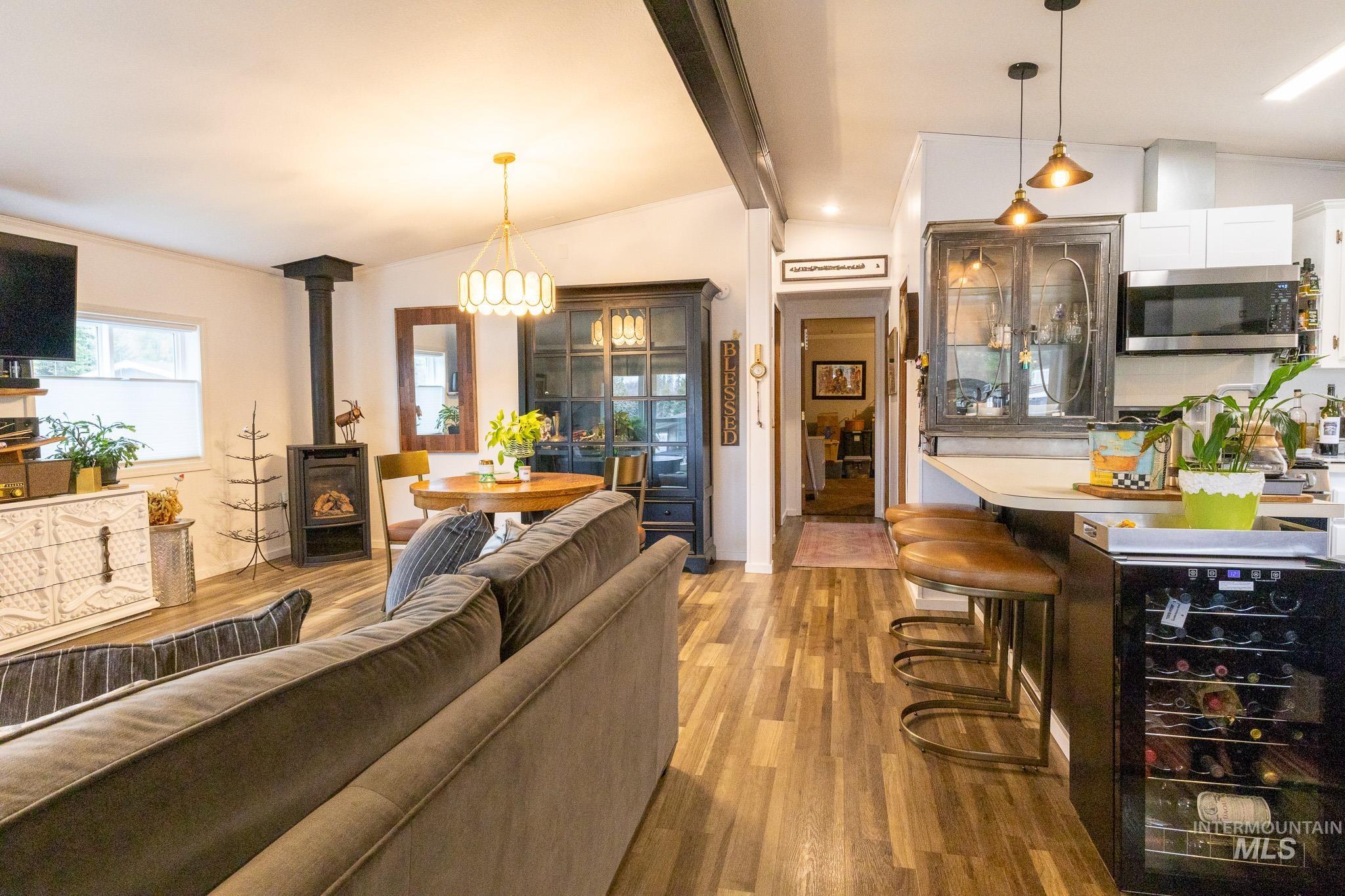 411 N Almon, Moscow, Idaho 83501, 2 Bedrooms, 2 Bathrooms, Residential For Sale, Price $130,000, 98980301