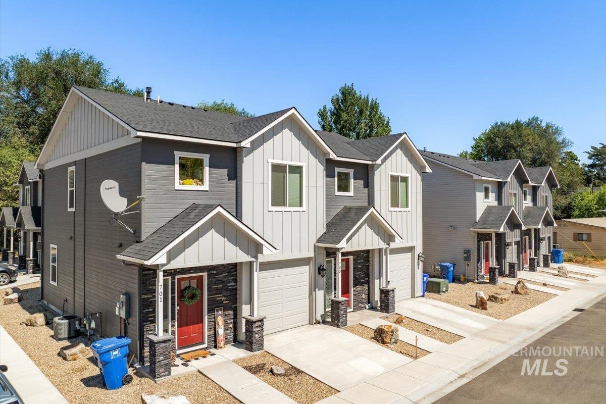 701 E Bates Ave, Parma, Idaho 83660, 3 Bedrooms, 2.5 Bathrooms, Residential Income For Sale, Price $1,800,000, 98980304