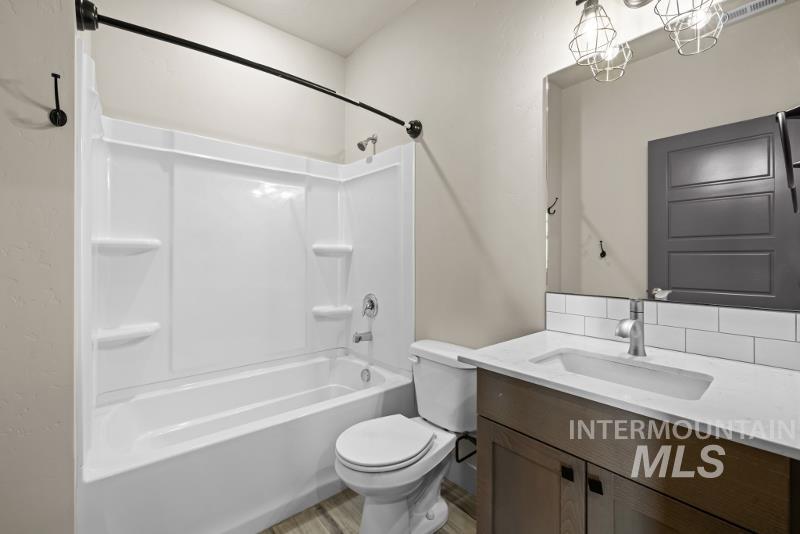 701 E Bates Ave, Parma, Idaho 83660, 3 Bedrooms, 2.5 Bathrooms, Residential Income For Sale, Price $1,800,000, 98980304