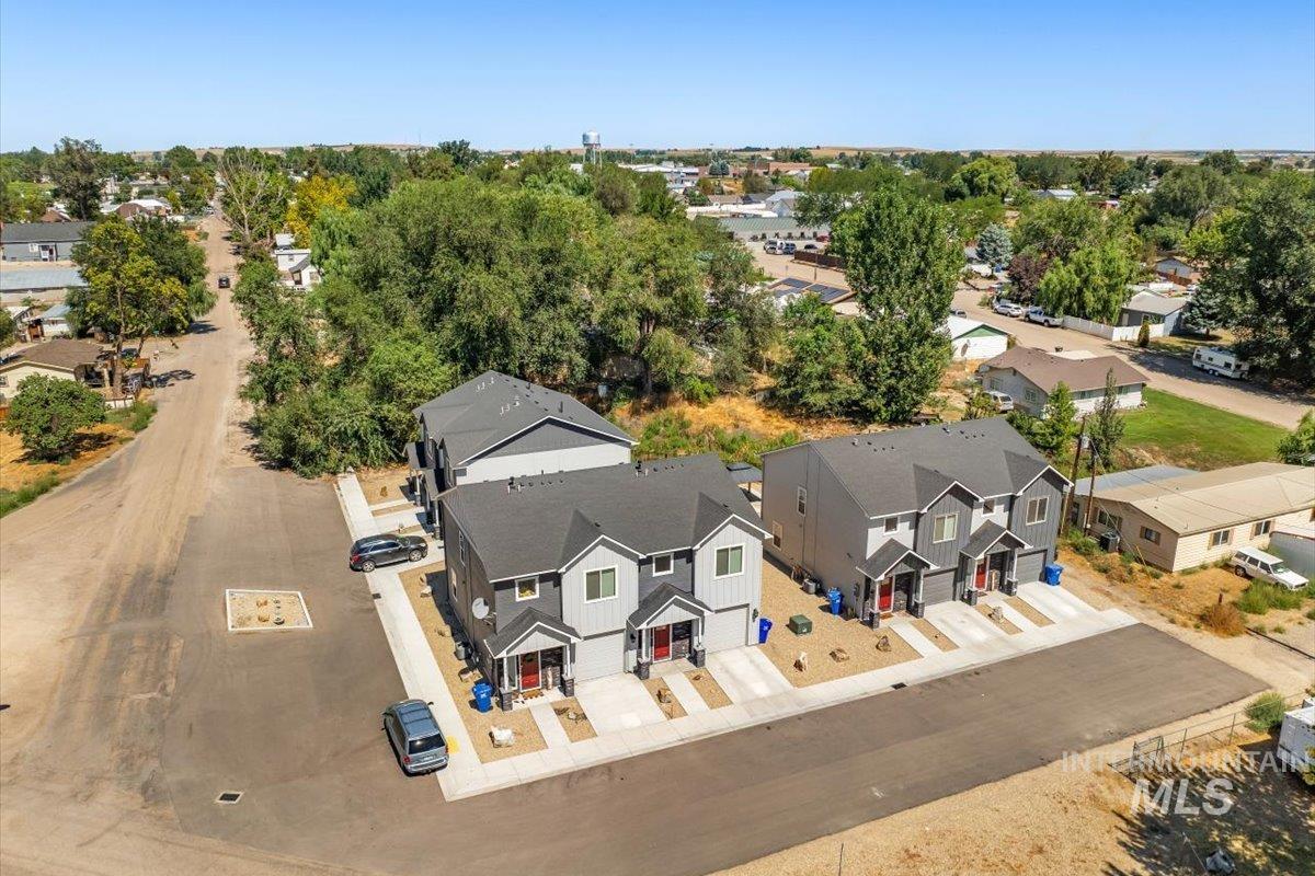 701 E Bates Ave, Parma, Idaho 83660, 3 Bedrooms, 2.5 Bathrooms, Residential Income For Sale, Price $1,800,000, 98980304