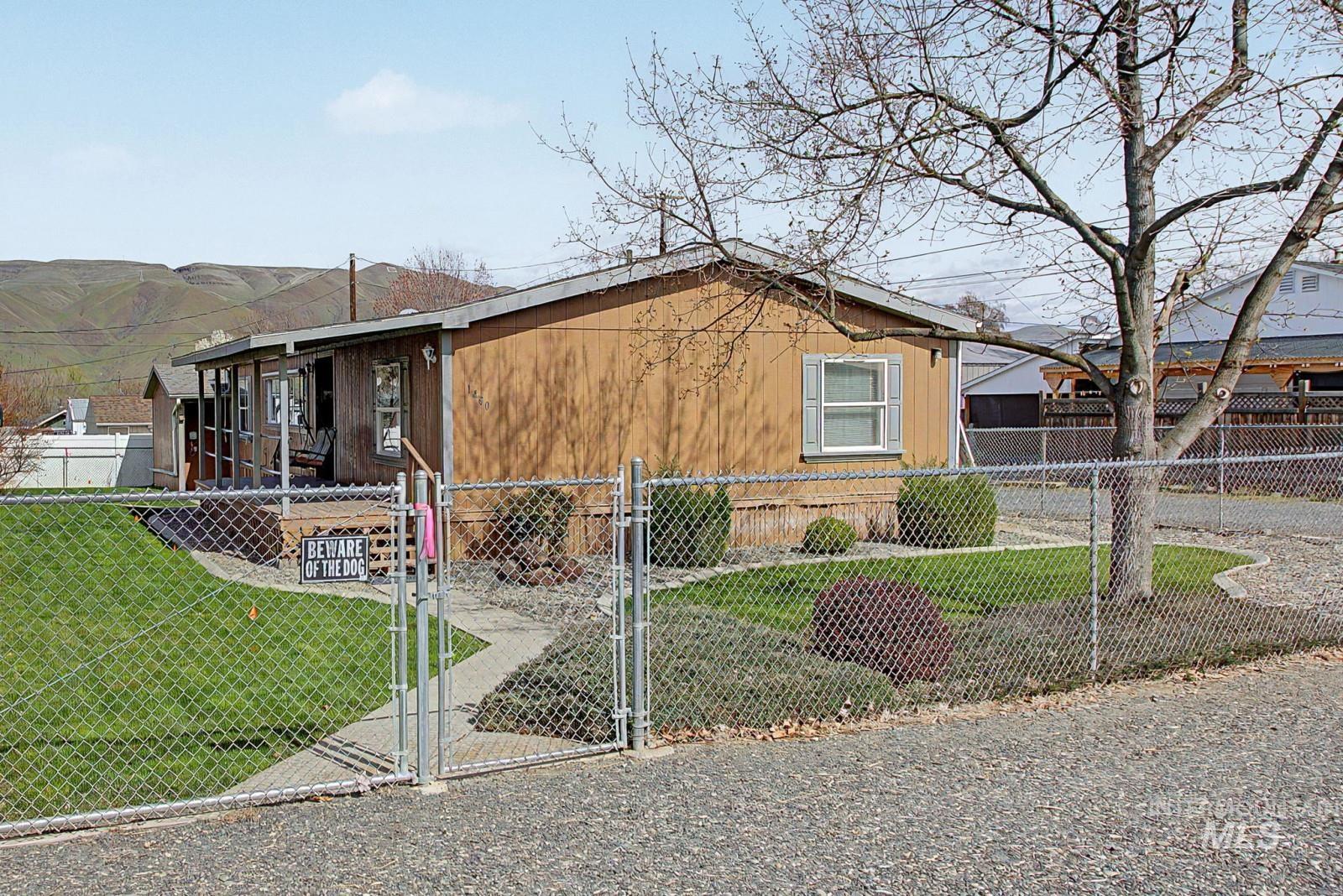 1480 Birch, Clarkston, Washington 99403, 3 Bedrooms, 2 Bathrooms, Residential For Sale, Price $309,900, 98980307