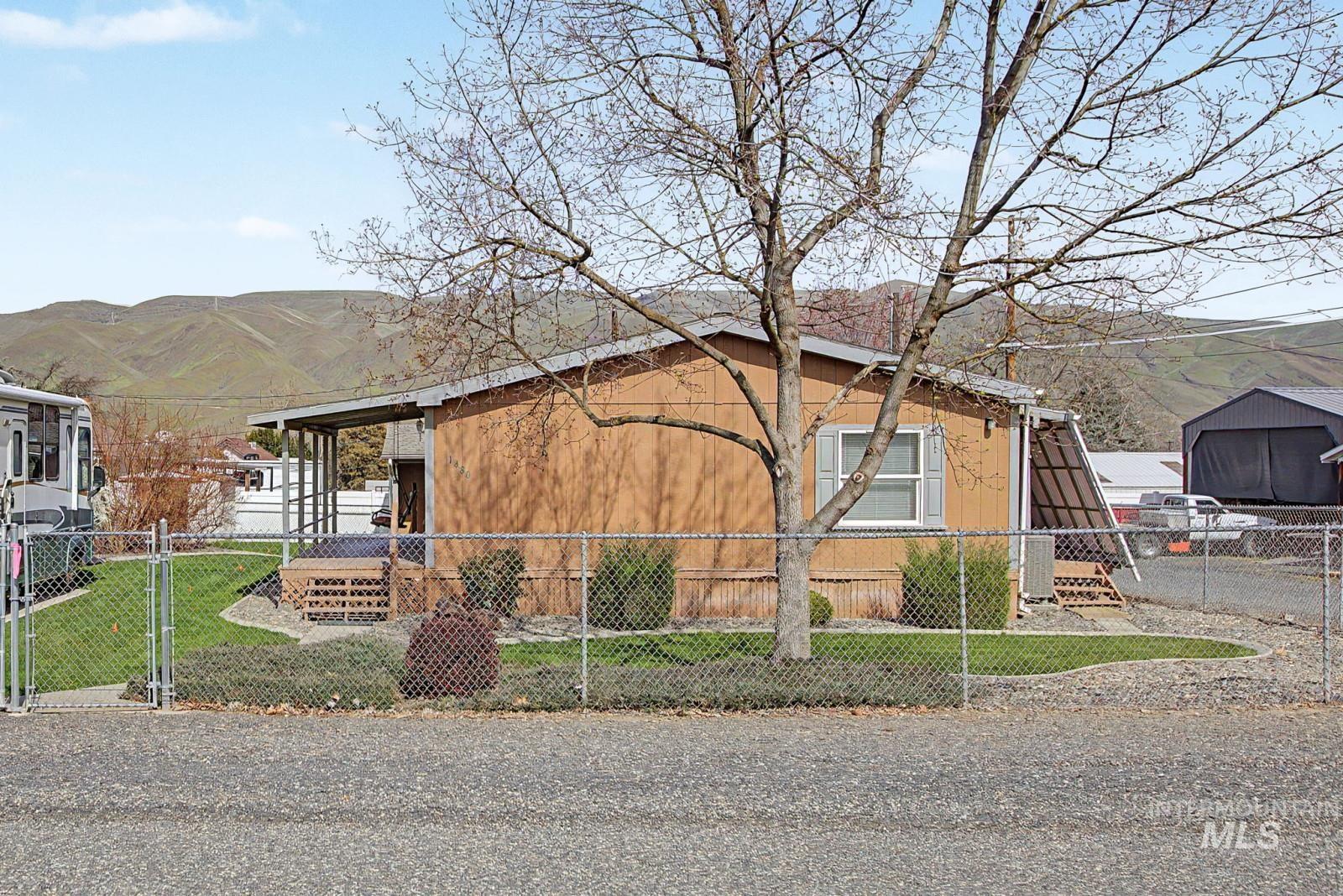 1480 Birch, Clarkston, Washington 99403, 3 Bedrooms, 2 Bathrooms, Residential For Sale, Price $309,900, 98980307