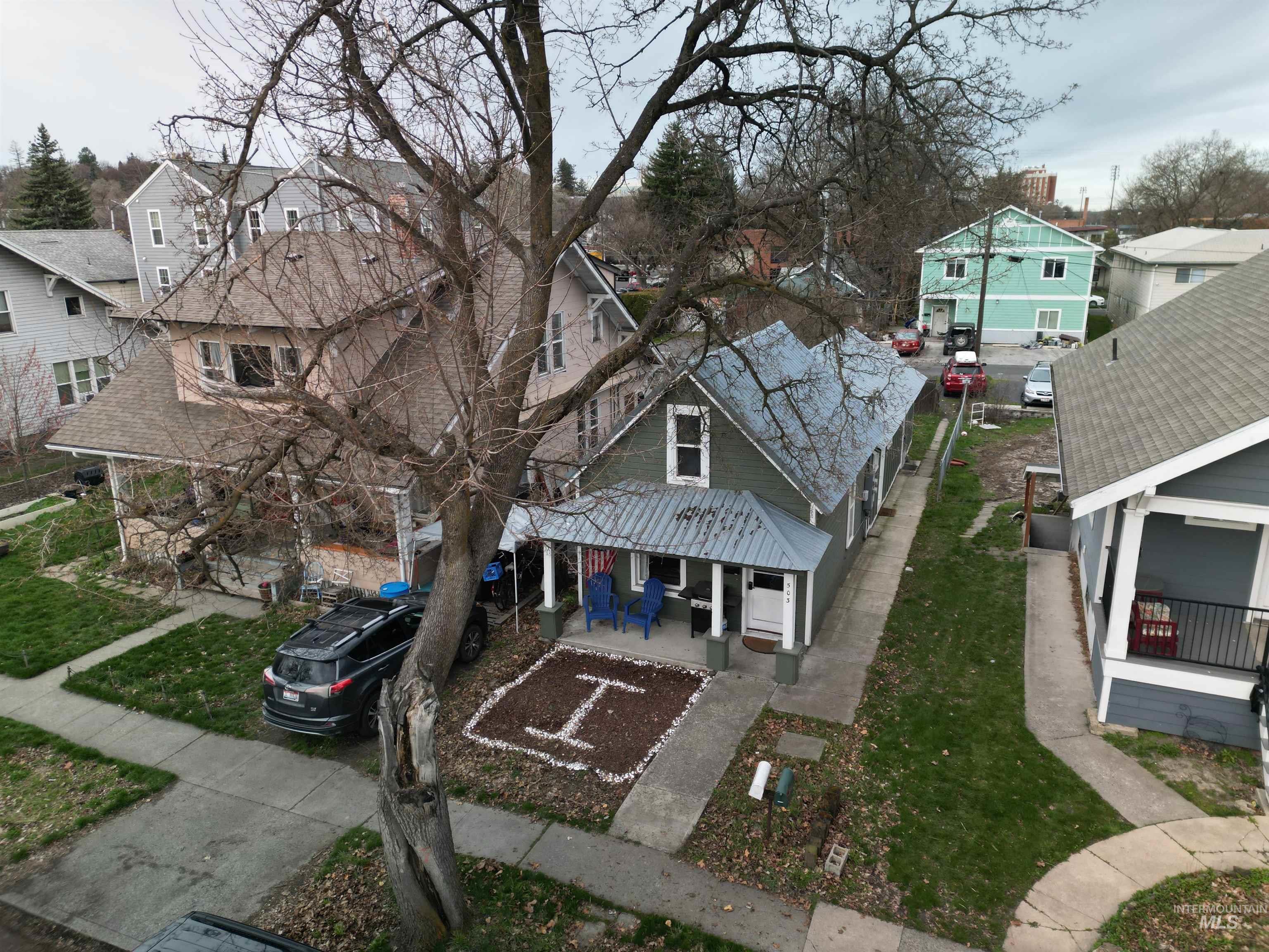 503 S Almon St, Moscow, Idaho 83843, 3 Bedrooms, 1 Bathroom, Residential Income For Sale, Price $299,000,MLS 98980309
