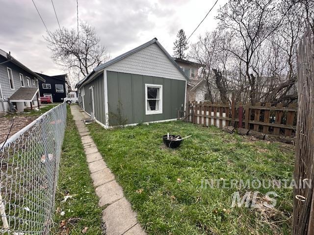 503 S Almon St, Moscow, Idaho 83843, 3 Bedrooms, 1 Bathroom, Residential Income For Sale, Price $325,000, 98980309