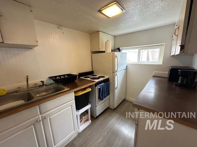 503 S Almon St, Moscow, Idaho 83843, 3 Bedrooms, 1 Bathroom, Residential Income For Sale, Price $325,000, 98980309