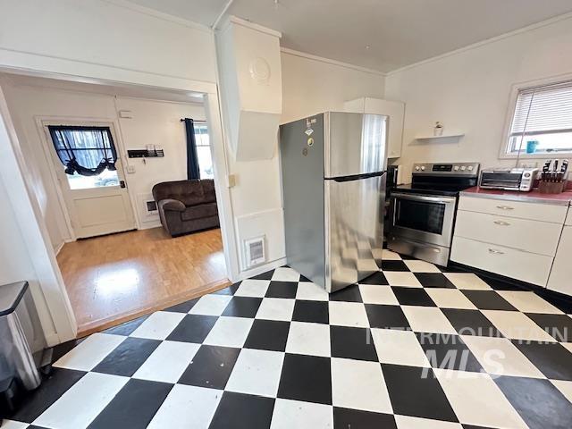 503 S Almon St, Moscow, Idaho 83843, 3 Bedrooms, 1 Bathroom, Residential Income For Sale, Price $325,000, 98980309