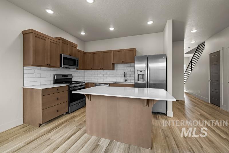 705-707 E Bates Ave, Parma, Idaho 83660, 3 Bedrooms, 2.5 Bathrooms, Residential Income For Sale, Price $600,000, 98980311