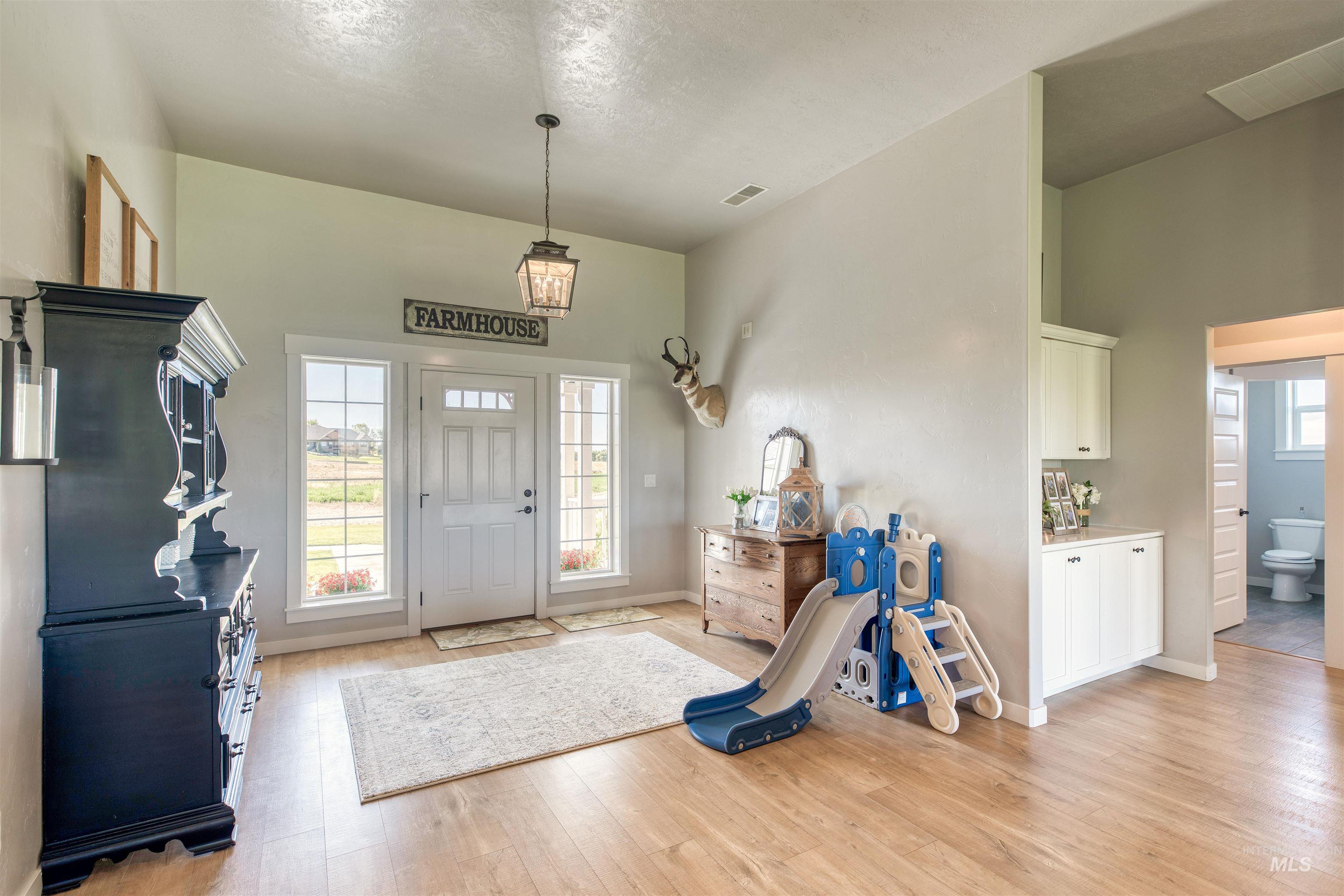 27652 Hop Rd, Caldwell, Idaho 83607, 3 Bedrooms, 2.5 Bathrooms, Residential For Sale, Price $1,749,000,MLS 98980312