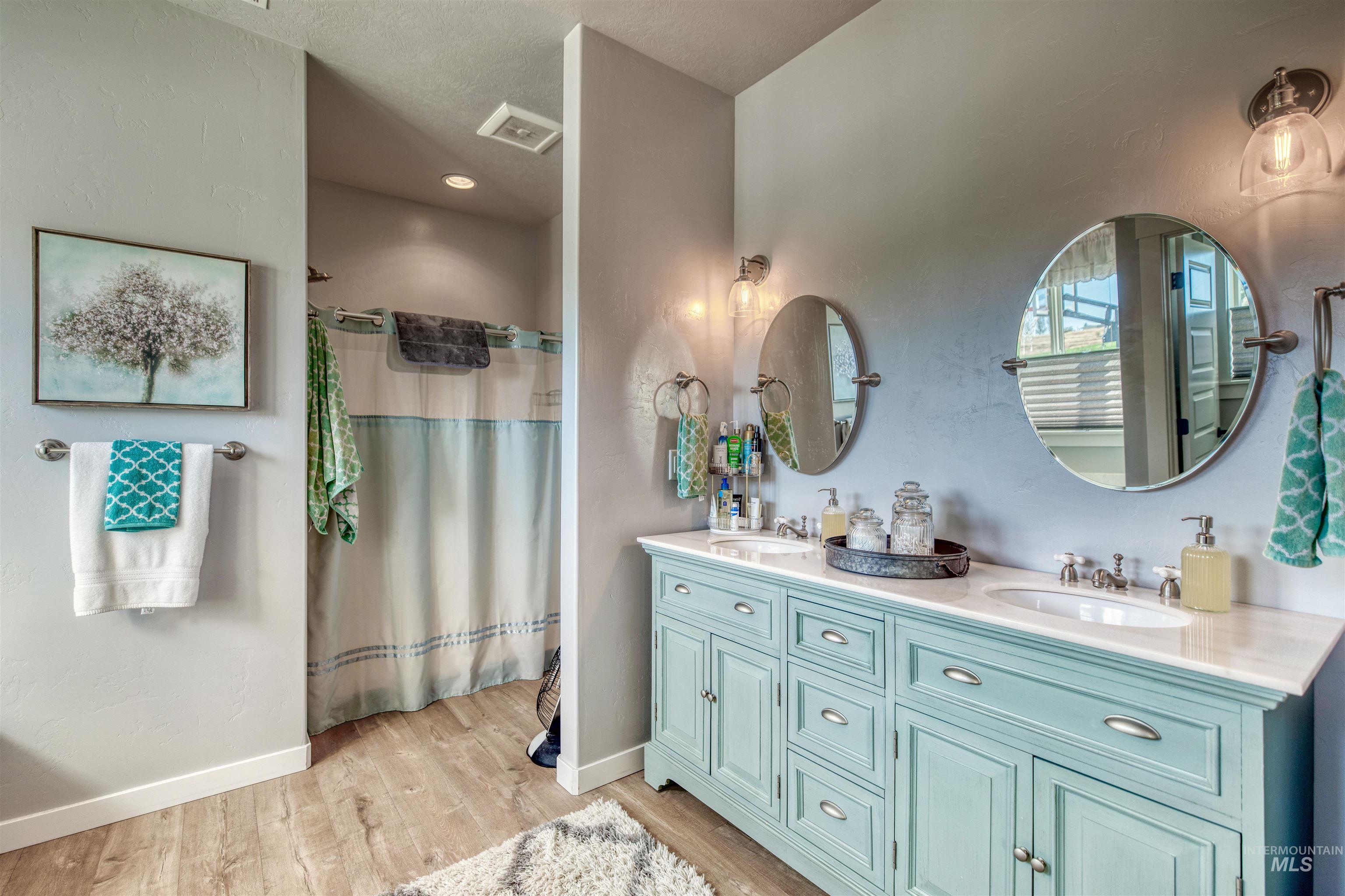 27652 Hop Rd, Caldwell, Idaho 83607, 3 Bedrooms, 2.5 Bathrooms, Residential For Sale, Price $1,749,000,MLS 98980312