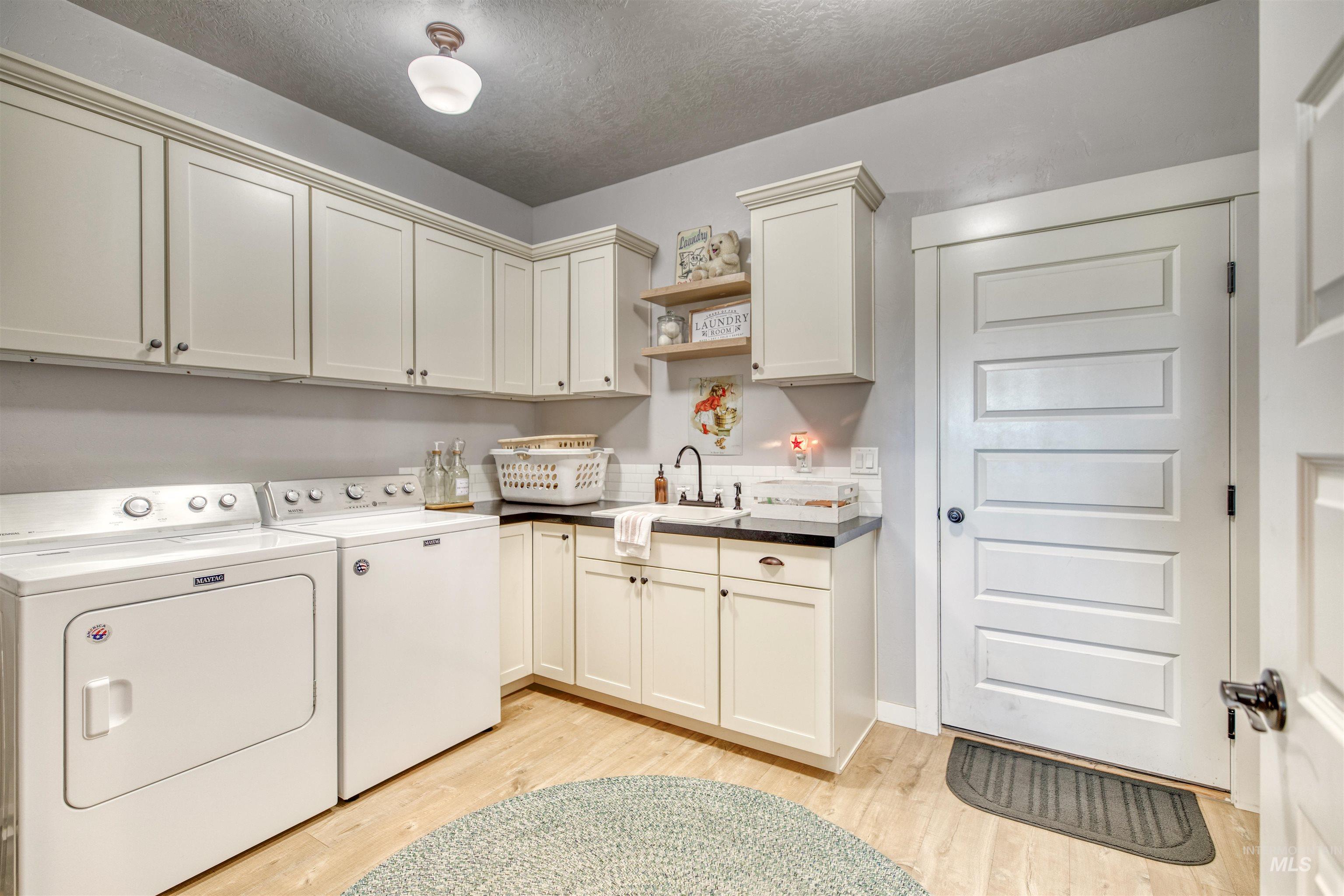 27652 Hop Rd, Caldwell, Idaho 83607, 3 Bedrooms, 2.5 Bathrooms, Residential For Sale, Price $1,749,000,MLS 98980312