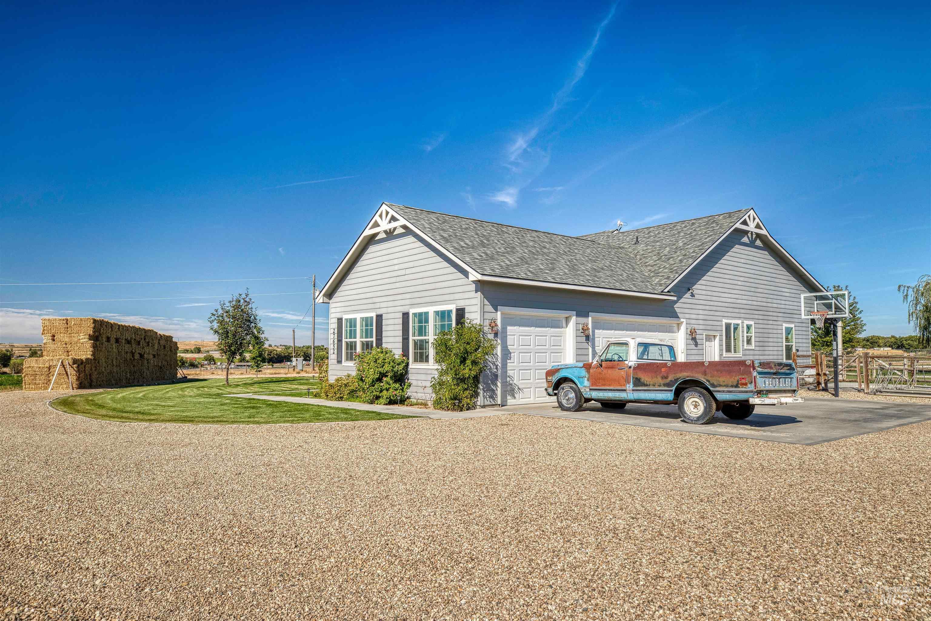 27652 Hop Rd, Caldwell, Idaho 83607, 3 Bedrooms, 2.5 Bathrooms, Residential For Sale, Price $1,749,000,MLS 98980312