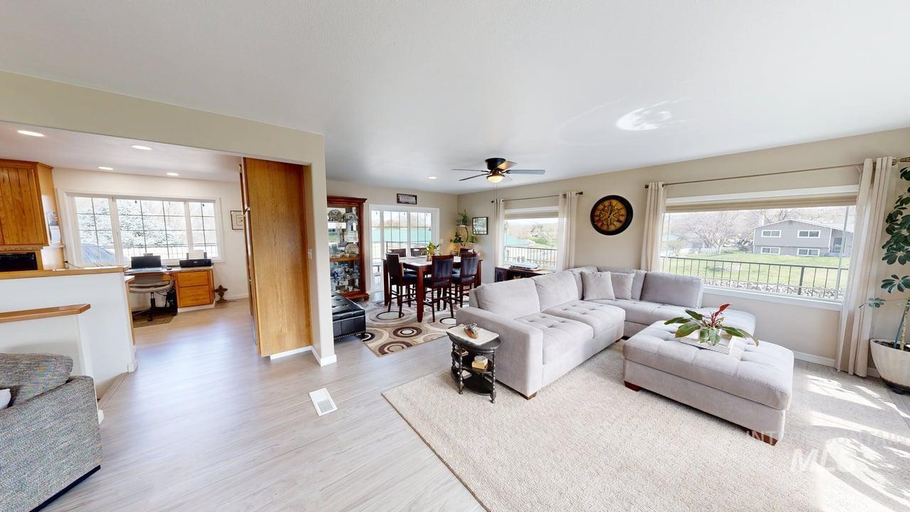 1008 Lambert Court, Clarkston, Washington 99403, 3 Bedrooms, 2.5 Bathrooms, Residential For Sale, Price $525,000,MLS 98980317