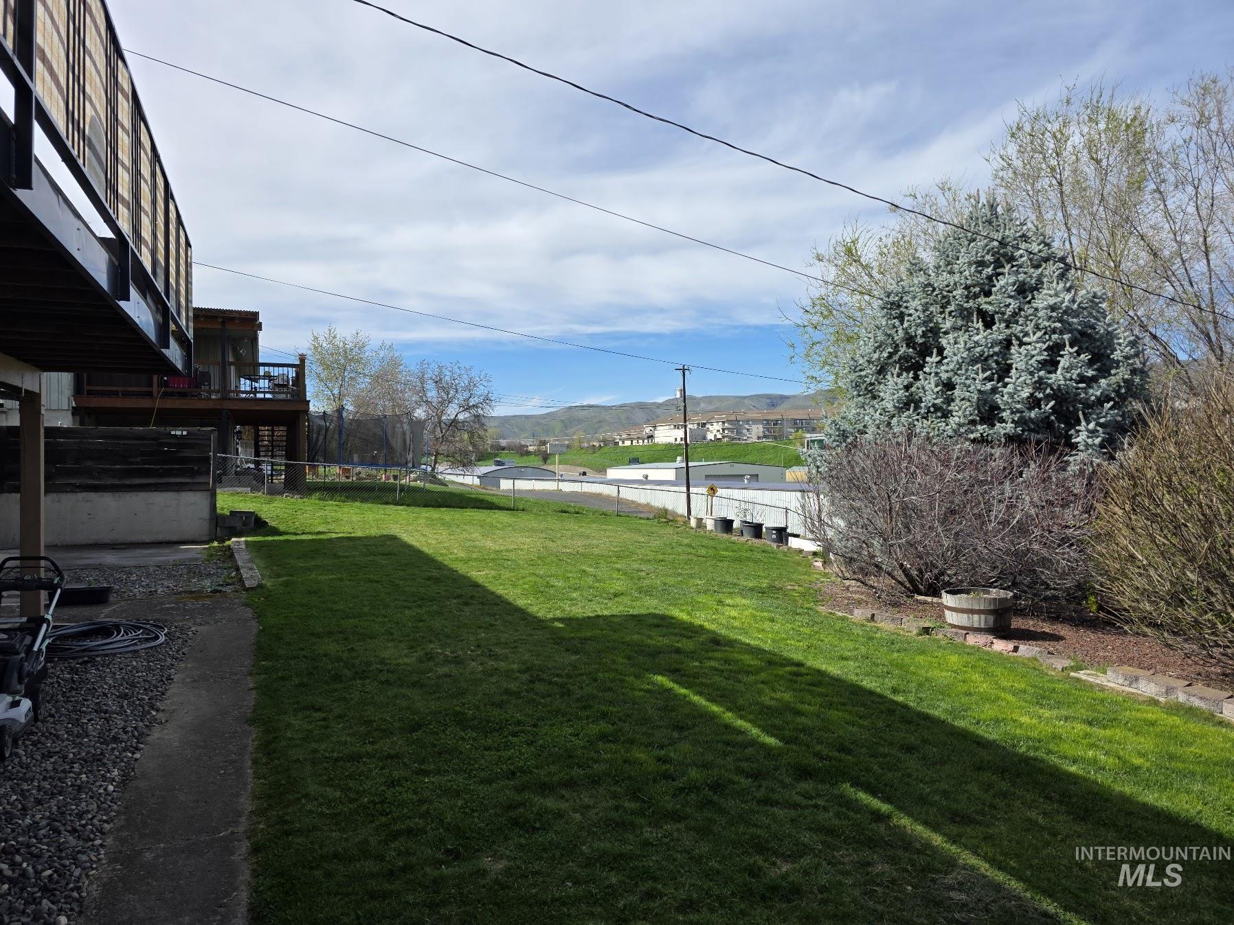 1008 Lambert Court, Clarkston, Washington 99403, 3 Bedrooms, 2.5 Bathrooms, Residential For Sale, Price $525,000,MLS 98980317