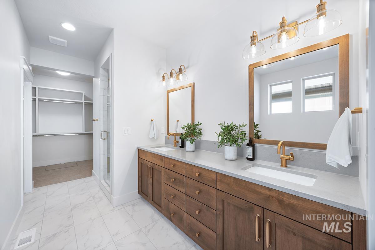 3508 S Cedarhurst Dr., Meridian, Idaho 83642, 3 Bedrooms, 2 Bathrooms, Residential For Sale, Price $611,800,MLS 98980318