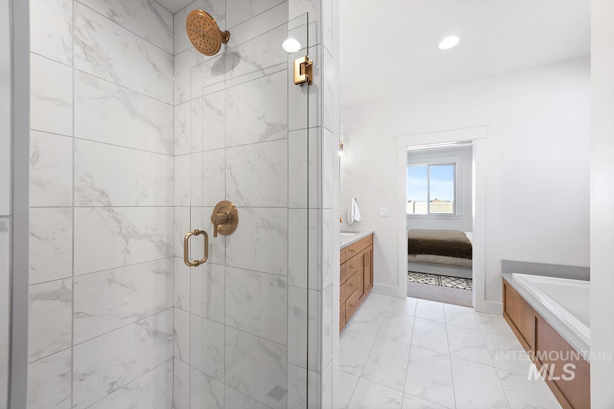 3508 S Cedarhurst Dr., Meridian, Idaho 83642, 3 Bedrooms, 2 Bathrooms, Residential For Sale, Price $611,800,MLS 98980318