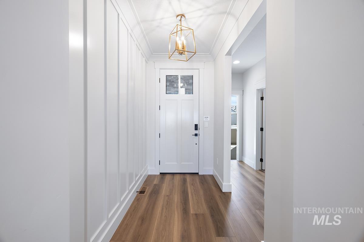 3508 S Cedarhurst Dr., Meridian, Idaho 83642, 3 Bedrooms, 2 Bathrooms, Residential For Sale, Price $611,800,MLS 98980318