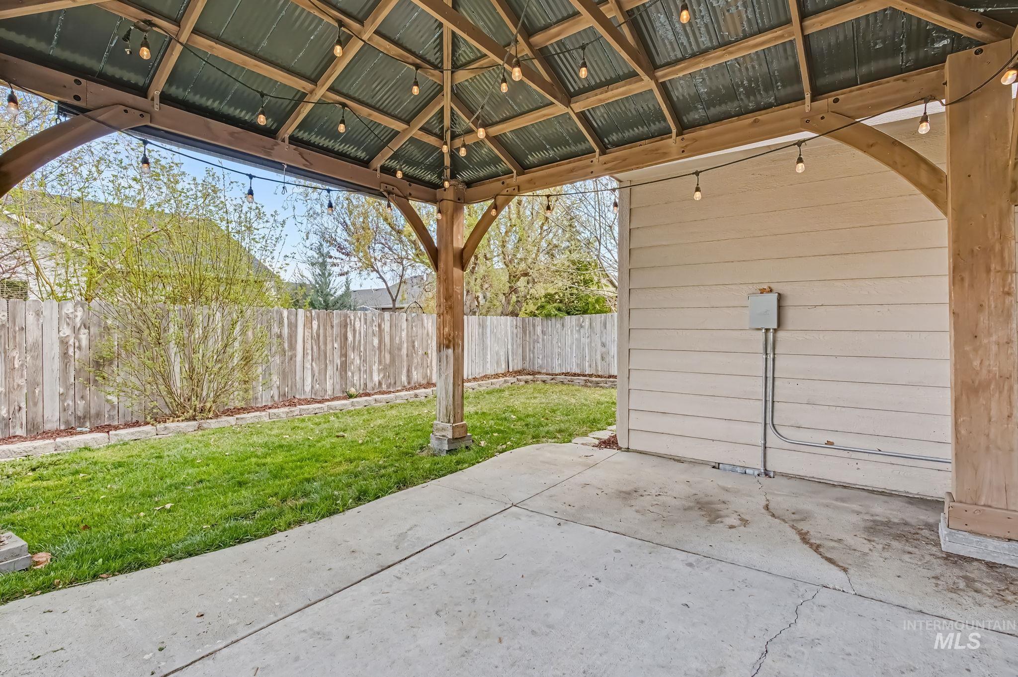 16603 N Fielding Way, Nampa, Idaho 83687, 5 Bedrooms, 3 Bathrooms, Residential For Sale, Price $469,900,MLS 98980320