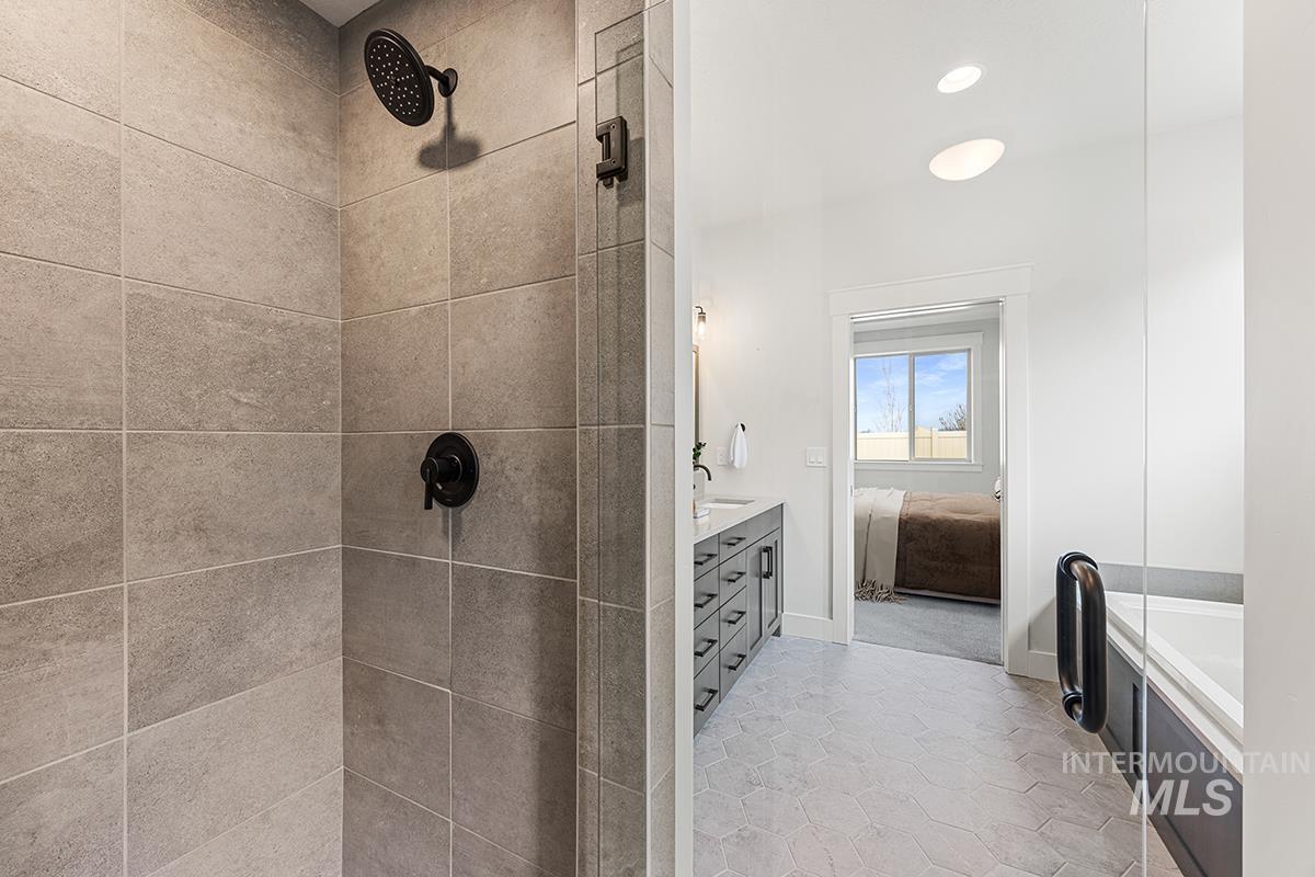 3490 S Cedarhurst Dr., Meridian, Idaho 83642, 3 Bedrooms, 2 Bathrooms, Residential For Sale, Price $607,800,MLS 98980321