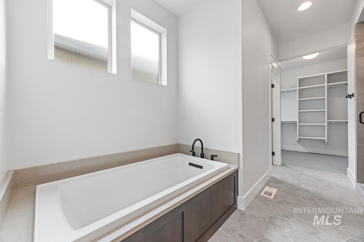 3490 S Cedarhurst Dr., Meridian, Idaho 83642, 3 Bedrooms, 2 Bathrooms, Residential For Sale, Price $607,800,MLS 98980321