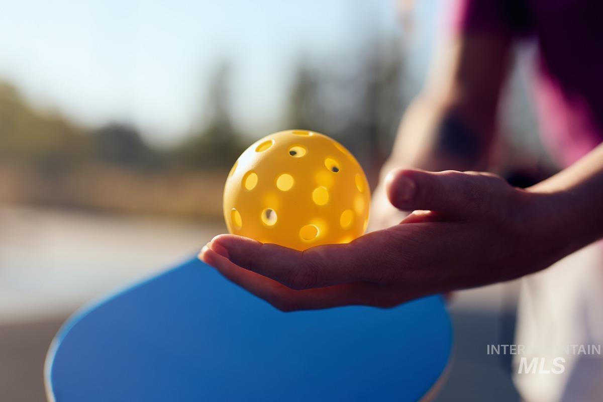 3490 S Cedarhurst Dr., Meridian, Idaho 83642, 3 Bedrooms, 2 Bathrooms, Residential For Sale, Price $607,800,MLS 98980321