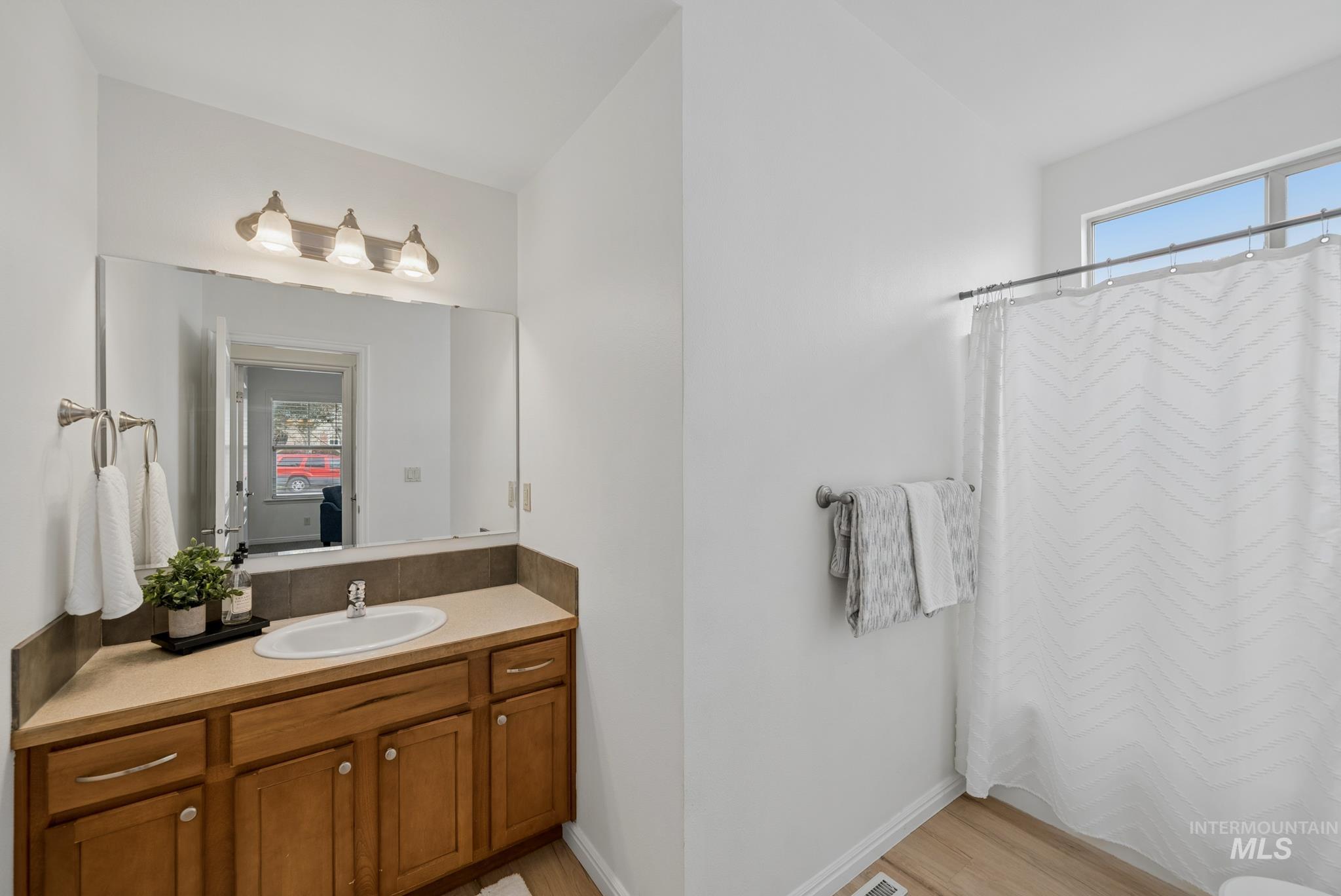 619 E Bonita Canyon, Meridian, Idaho 83642, 5 Bedrooms, 3 Bathrooms, Residential For Sale, Price $710,000,MLS 98980324