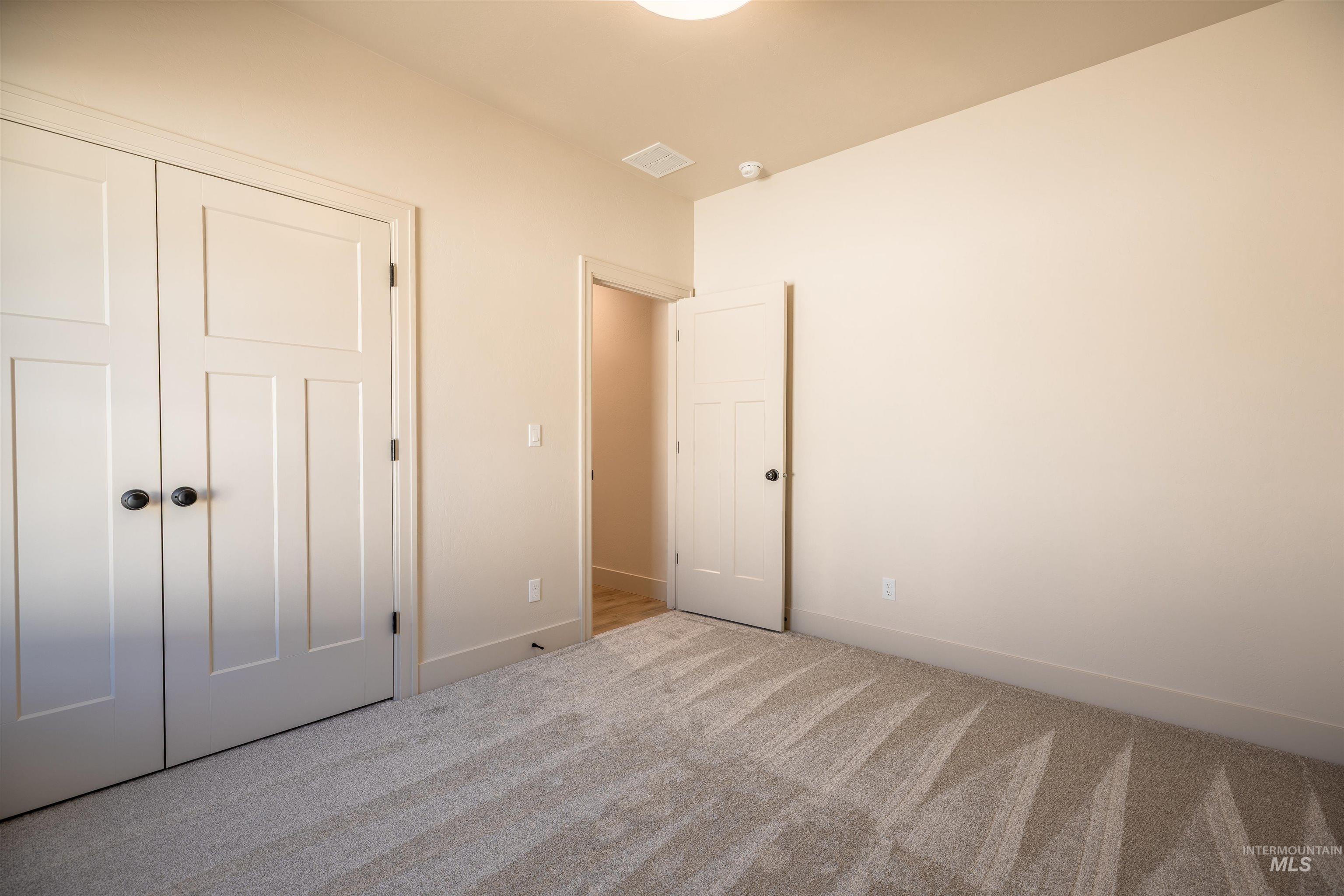 1565 Clear Creek Loop, Twin Falls, Idaho 83301, 3 Bedrooms, 2.5 Bathrooms, Residential For Sale, Price $676,000,MLS 98980325