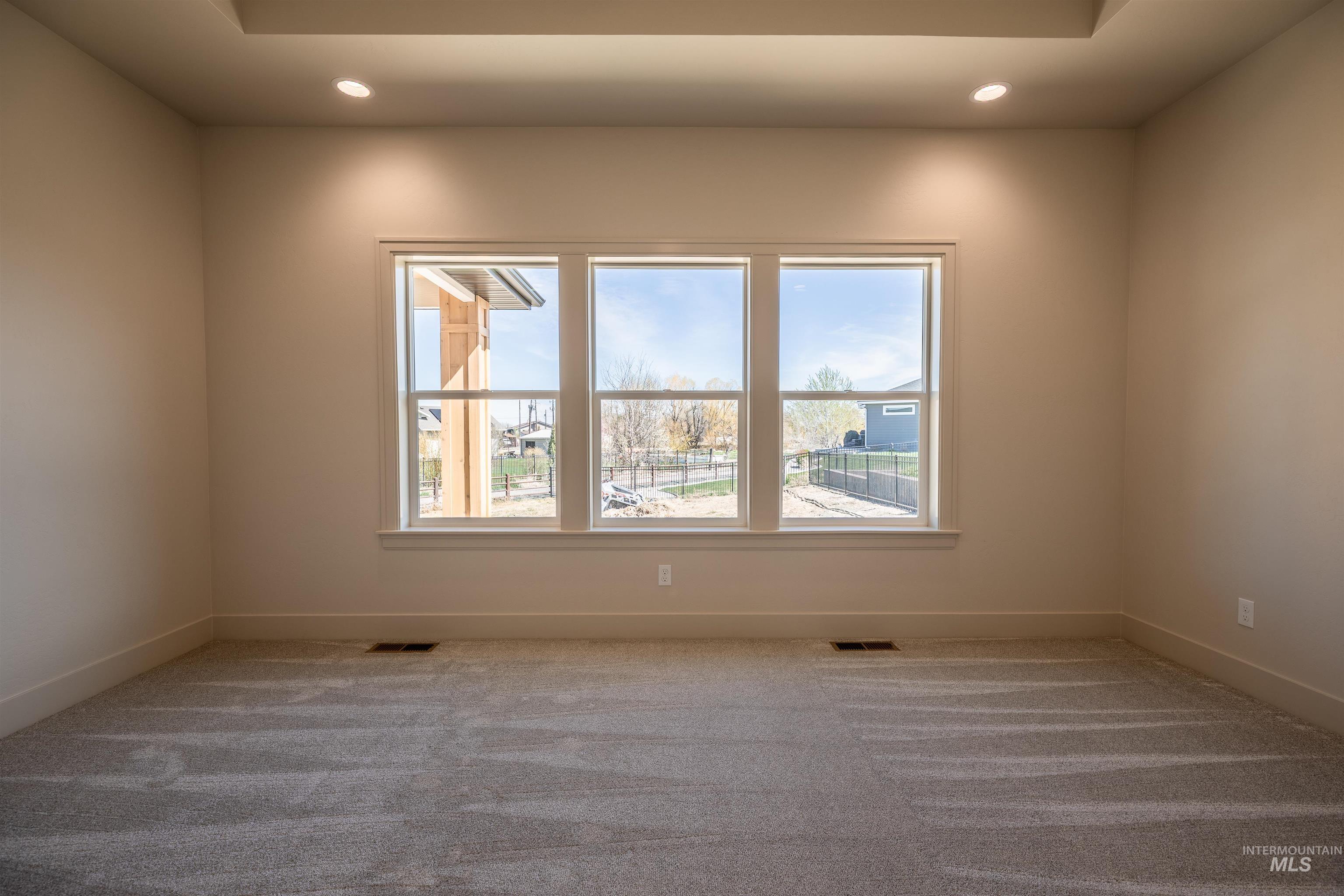 1565 Clear Creek Loop, Twin Falls, Idaho 83301, 3 Bedrooms, 2.5 Bathrooms, Residential For Sale, Price $676,000,MLS 98980325