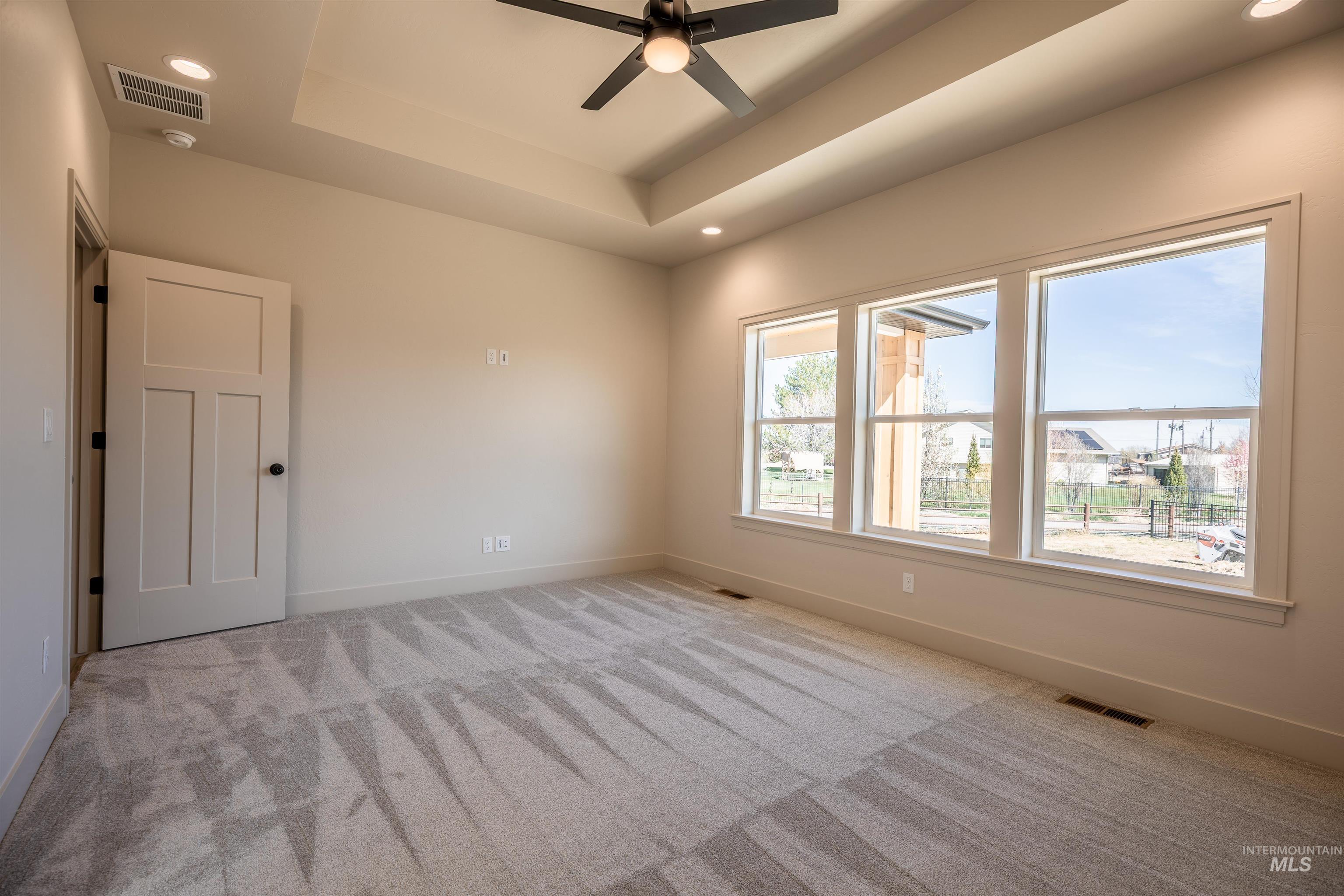 1565 Clear Creek Loop, Twin Falls, Idaho 83301, 3 Bedrooms, 2.5 Bathrooms, Residential For Sale, Price $676,000,MLS 98980325