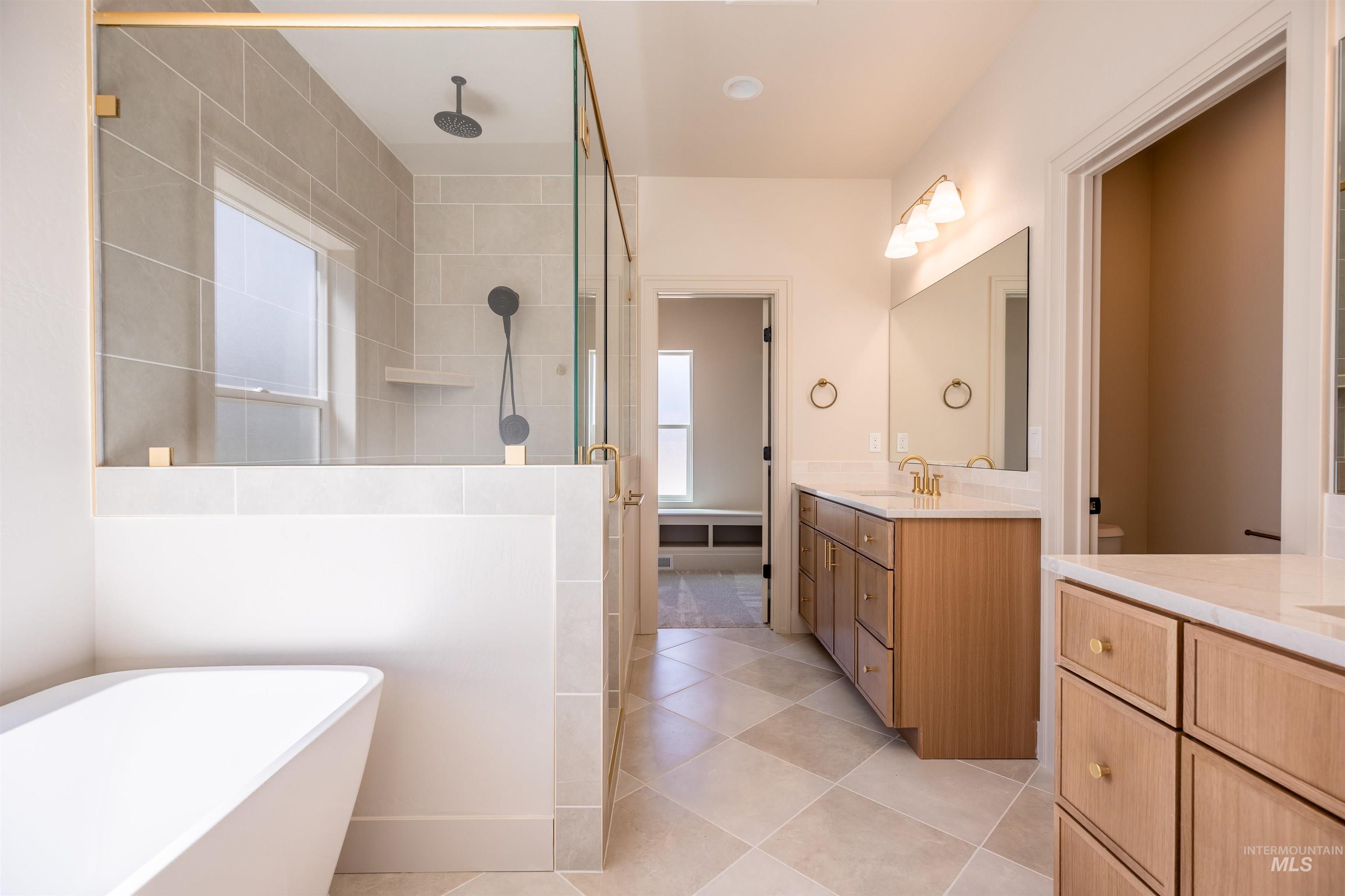 1565 Clear Creek Loop, Twin Falls, Idaho 83301, 3 Bedrooms, 2.5 Bathrooms, Residential For Sale, Price $676,000,MLS 98980325