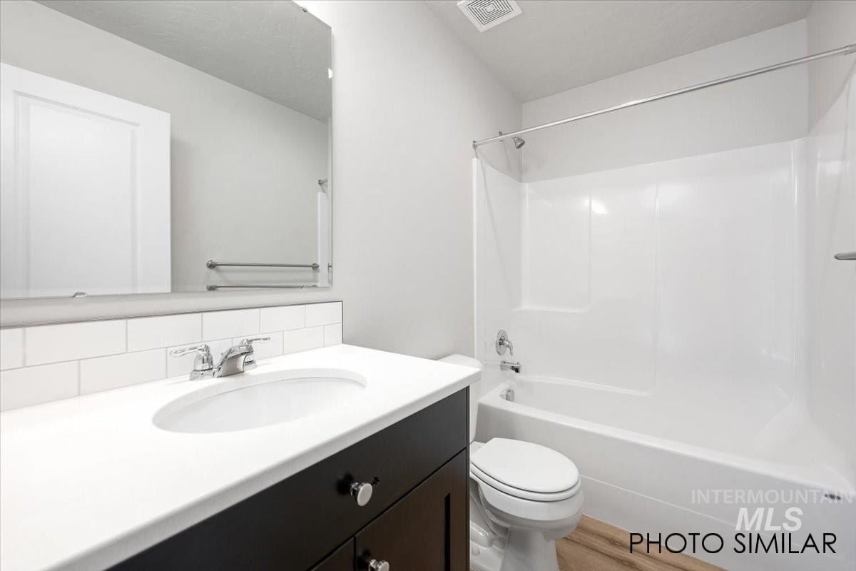 614 Brown Bear Way, Fruitland, Idaho 83619, 3 Bedrooms, 2 Bathrooms, Residential For Sale, Price $415,599,MLS 98980326