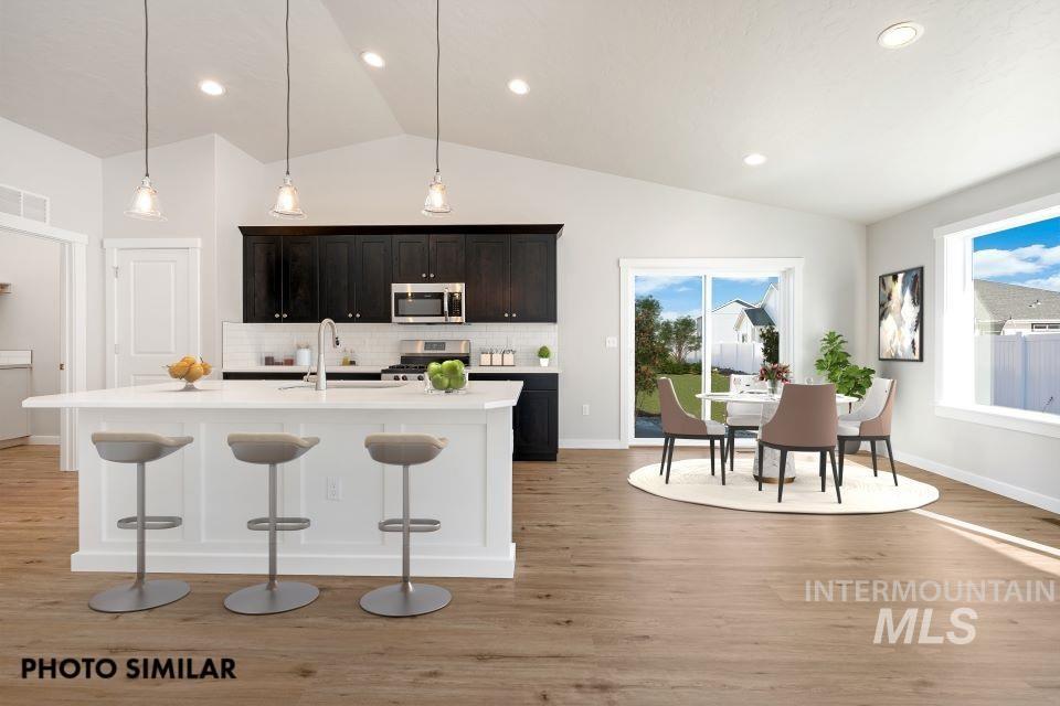 614 Brown Bear Way, Fruitland, Idaho 83619, 3 Bedrooms, 2 Bathrooms, Residential For Sale, Price $415,599,MLS 98980326