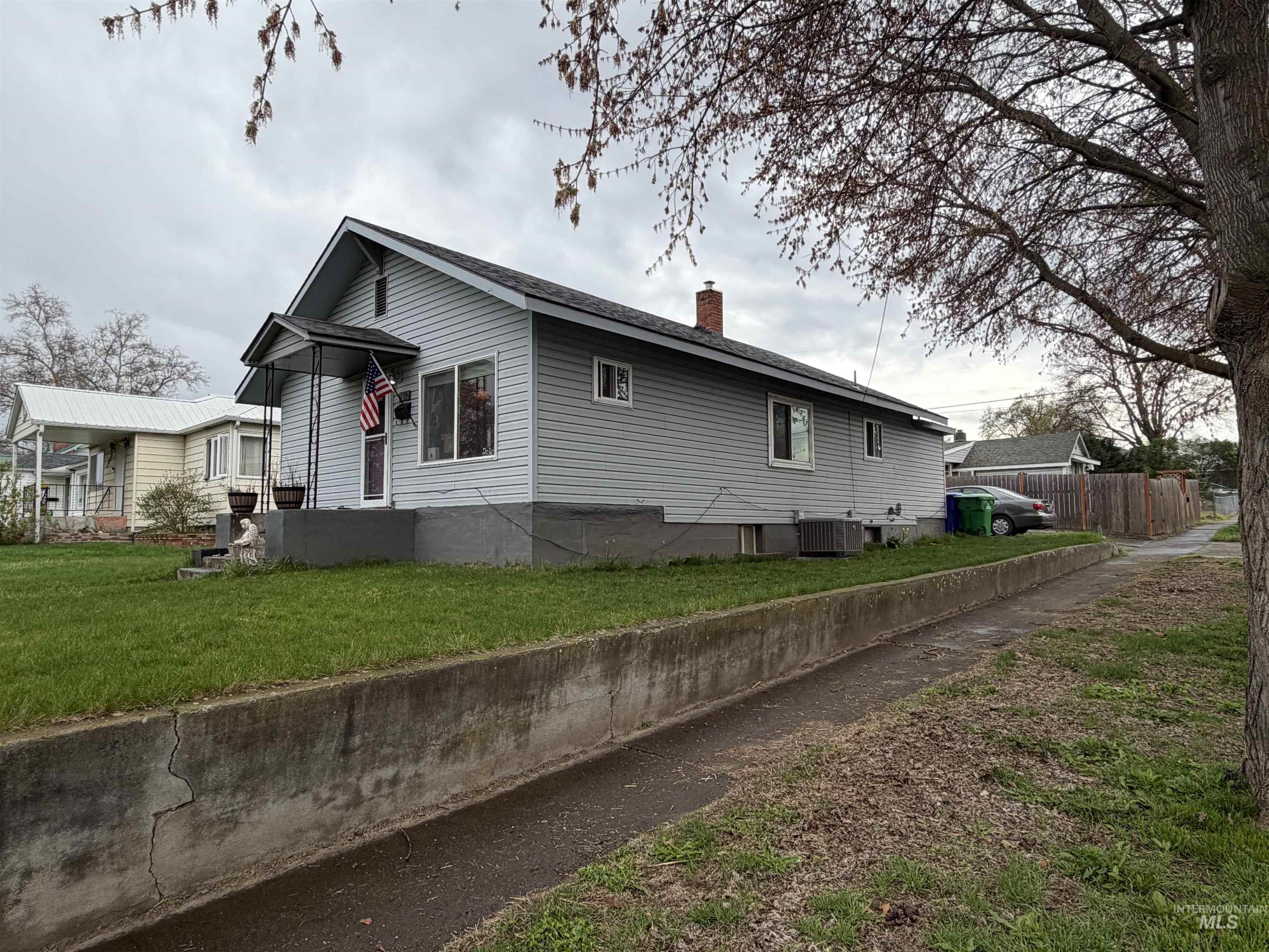 1602 14th Ave., Lewiston, Idaho 83501, 3 Bedrooms, 1.5 Bathrooms, Residential For Sale, Price $337,500,MLS 98980328