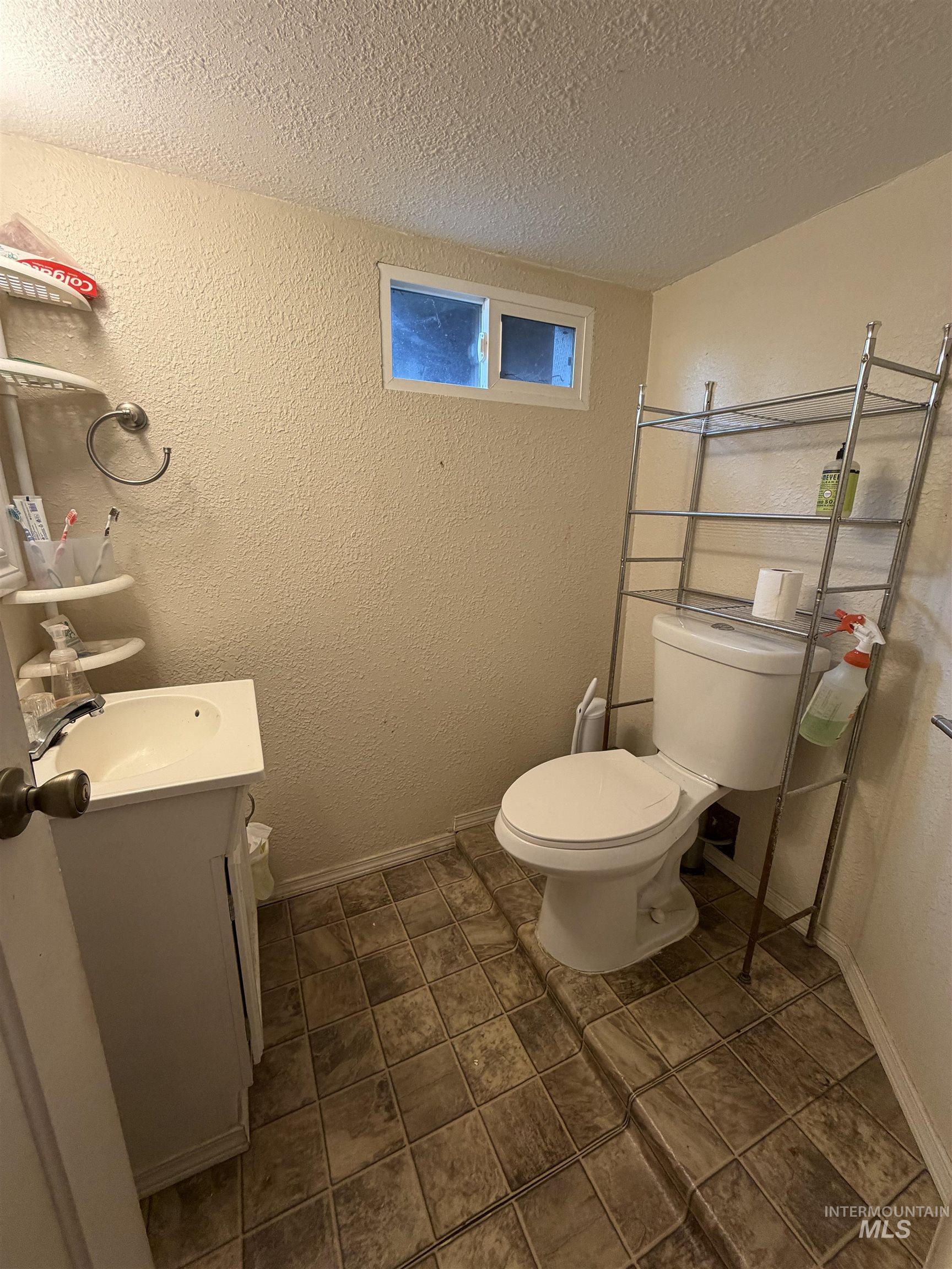 1602 14th Ave., Lewiston, Idaho 83501, 3 Bedrooms, 1.5 Bathrooms, Residential For Sale, Price $337,500,MLS 98980328