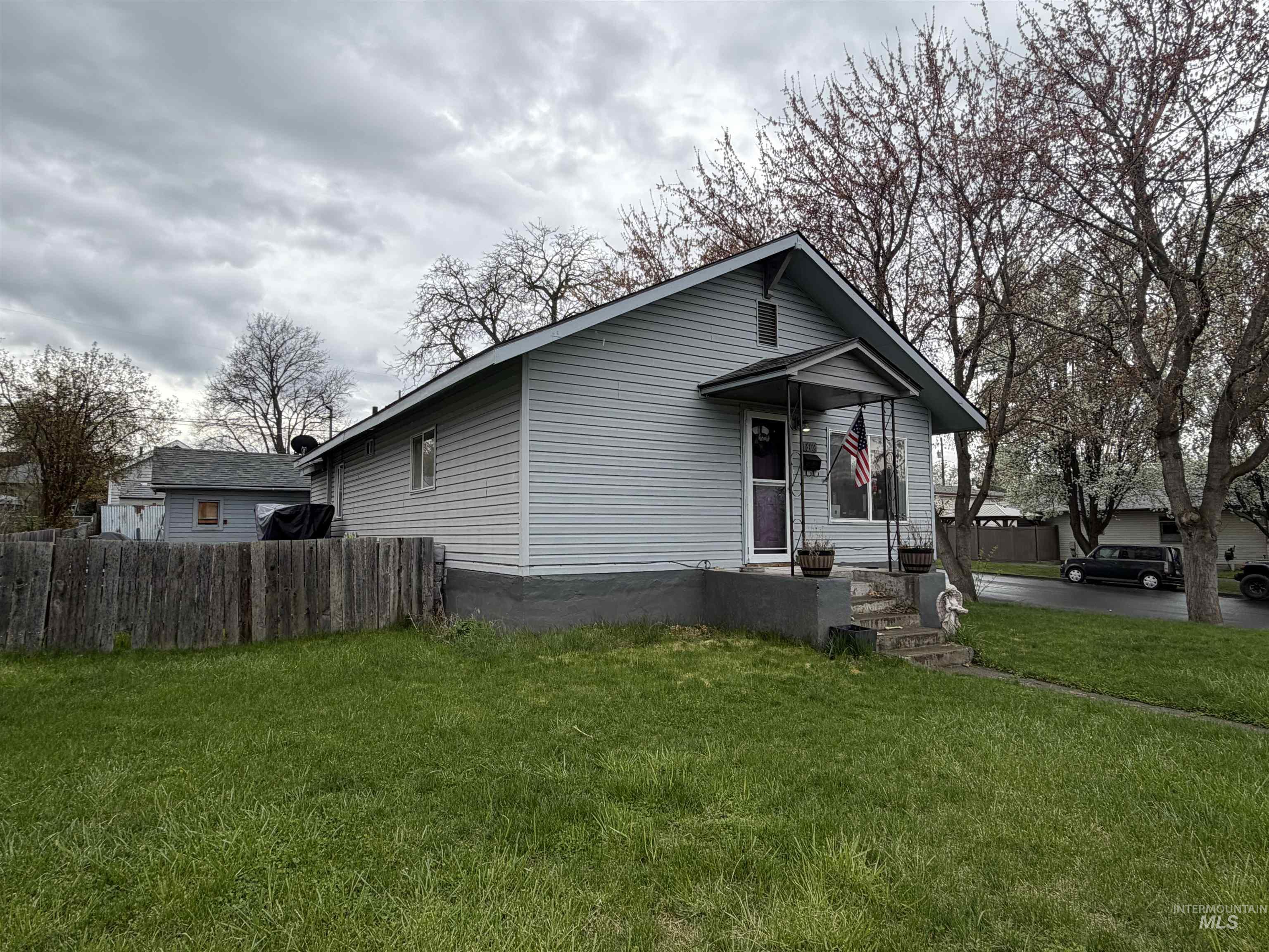 1602 14th Ave., Lewiston, Idaho 83501, 3 Bedrooms, 1.5 Bathrooms, Residential For Sale, Price $337,500,MLS 98980328