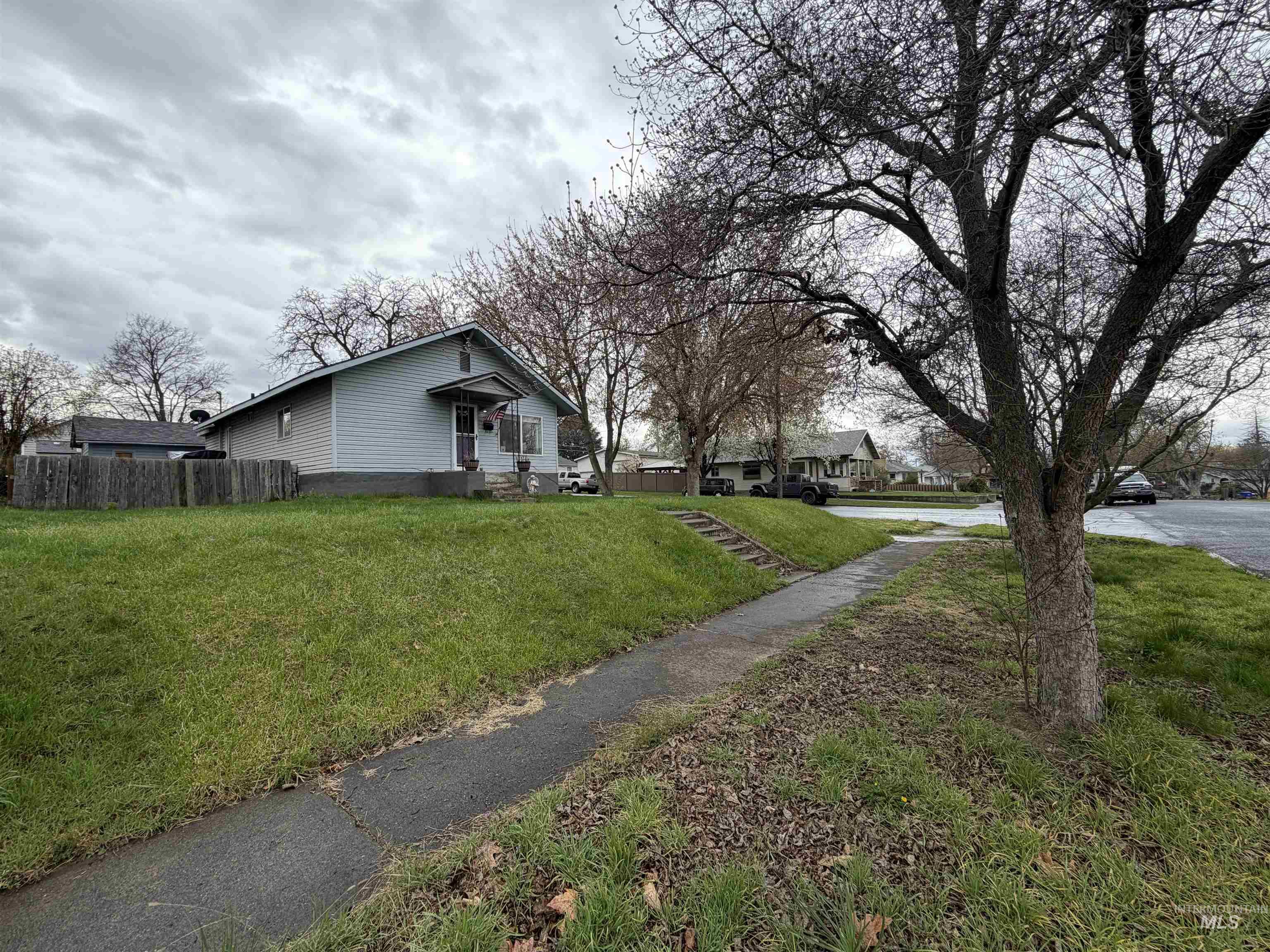 1602 14th Ave., Lewiston, Idaho 83501, 3 Bedrooms, 1.5 Bathrooms, Residential For Sale, Price $337,500,MLS 98980328