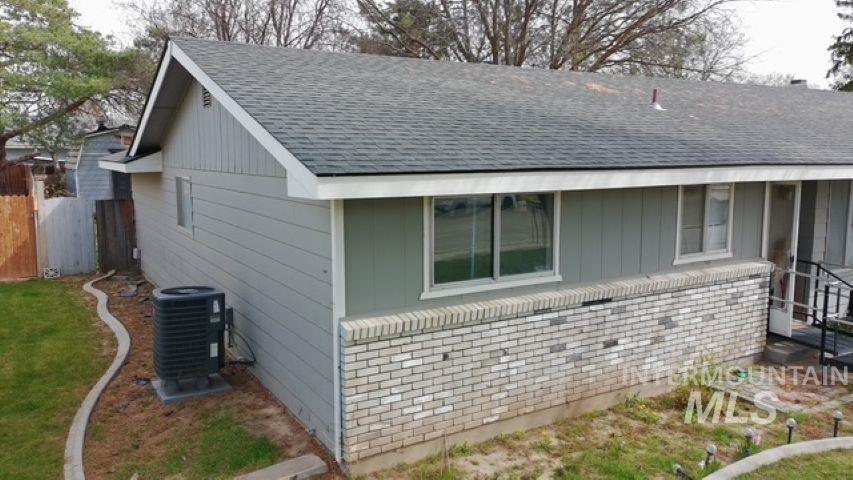 1803 Sandalwood Dr, Caldwell, Idaho 83605, 4 Bedrooms, 2 Bathrooms, Residential For Sale, Price $355,000,MLS 98980330